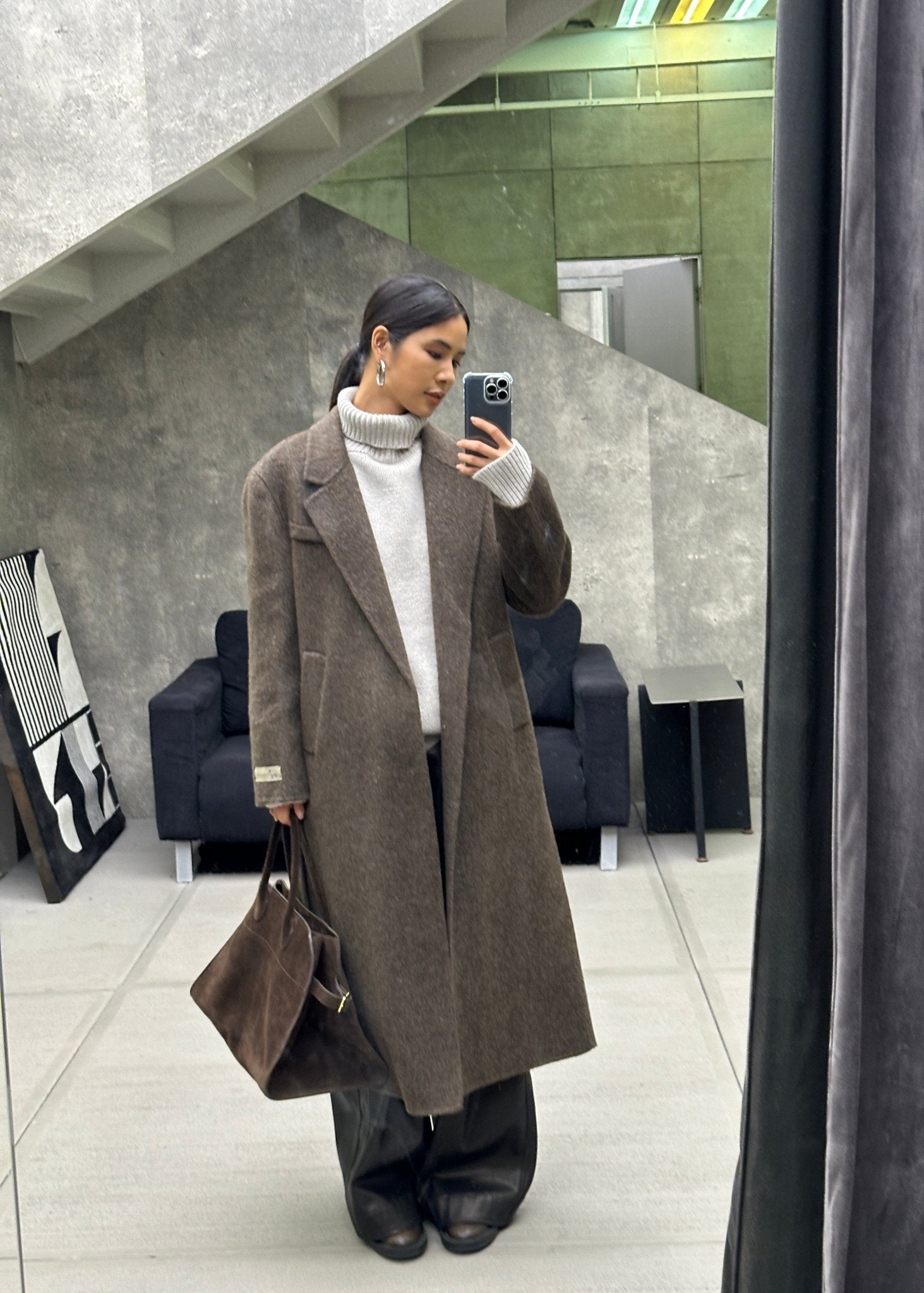Camel Hair Minimalist Coat - Nettarei