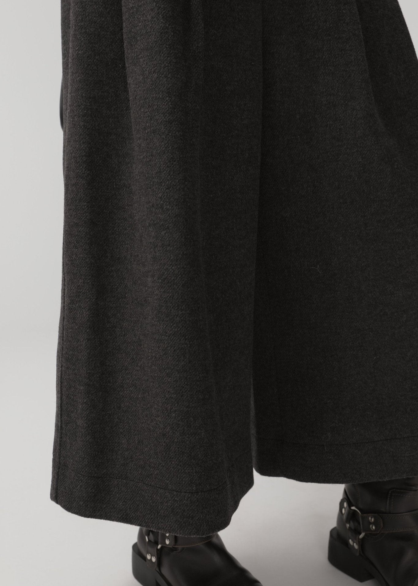 High - Waist Loose Minimalist Trousers - Nettarei