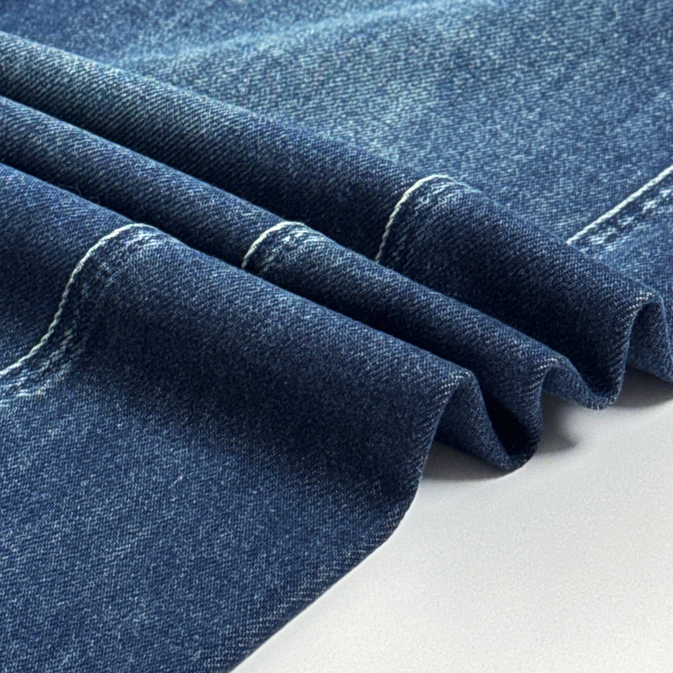 High - Waist Slim Jeans - Nettarei