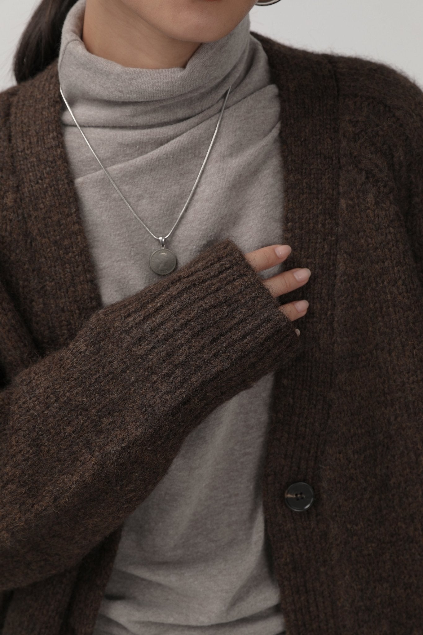 Loose Minimalist Cardigan for Fall - Nettarei