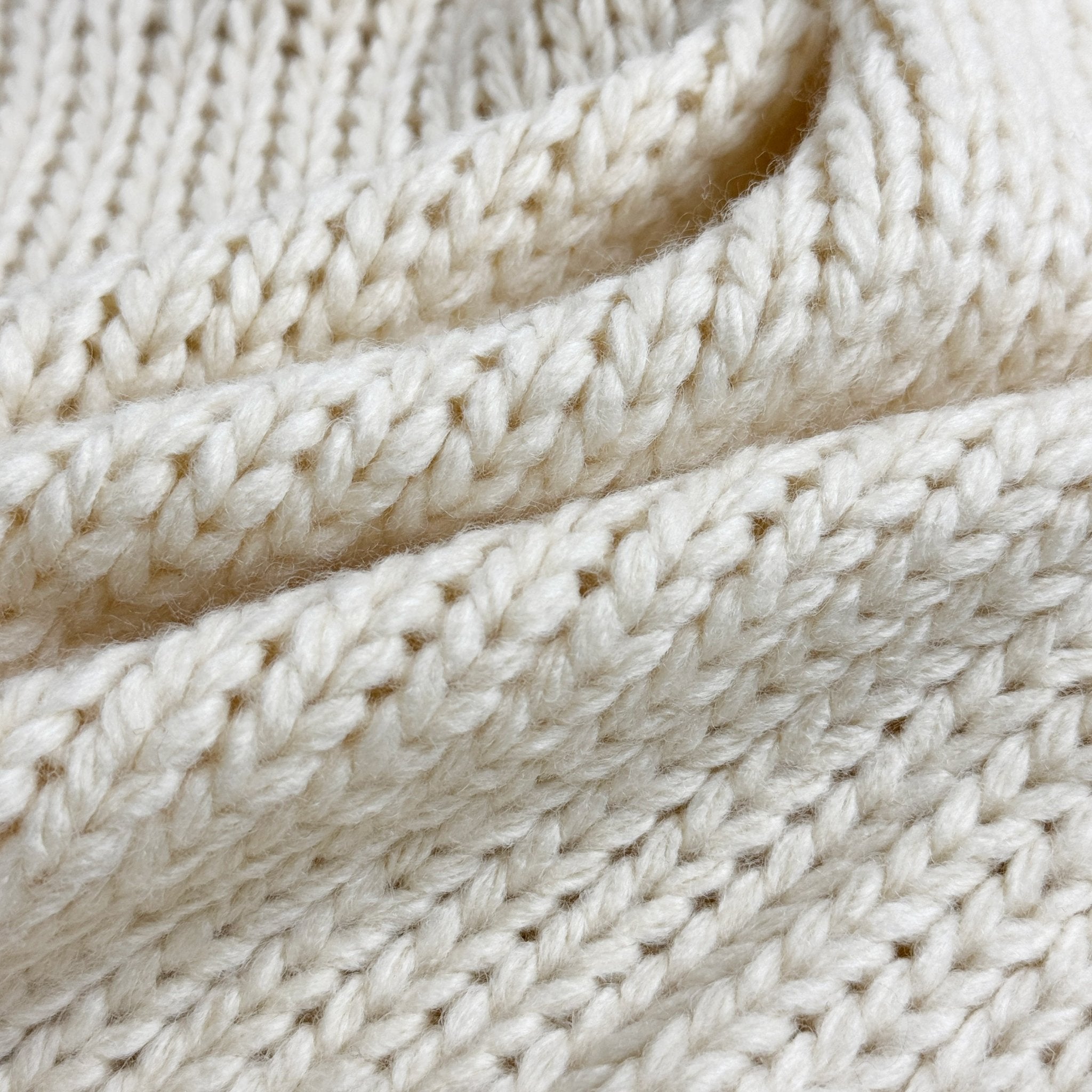 Minimalist Fall Sweater - Nettarei