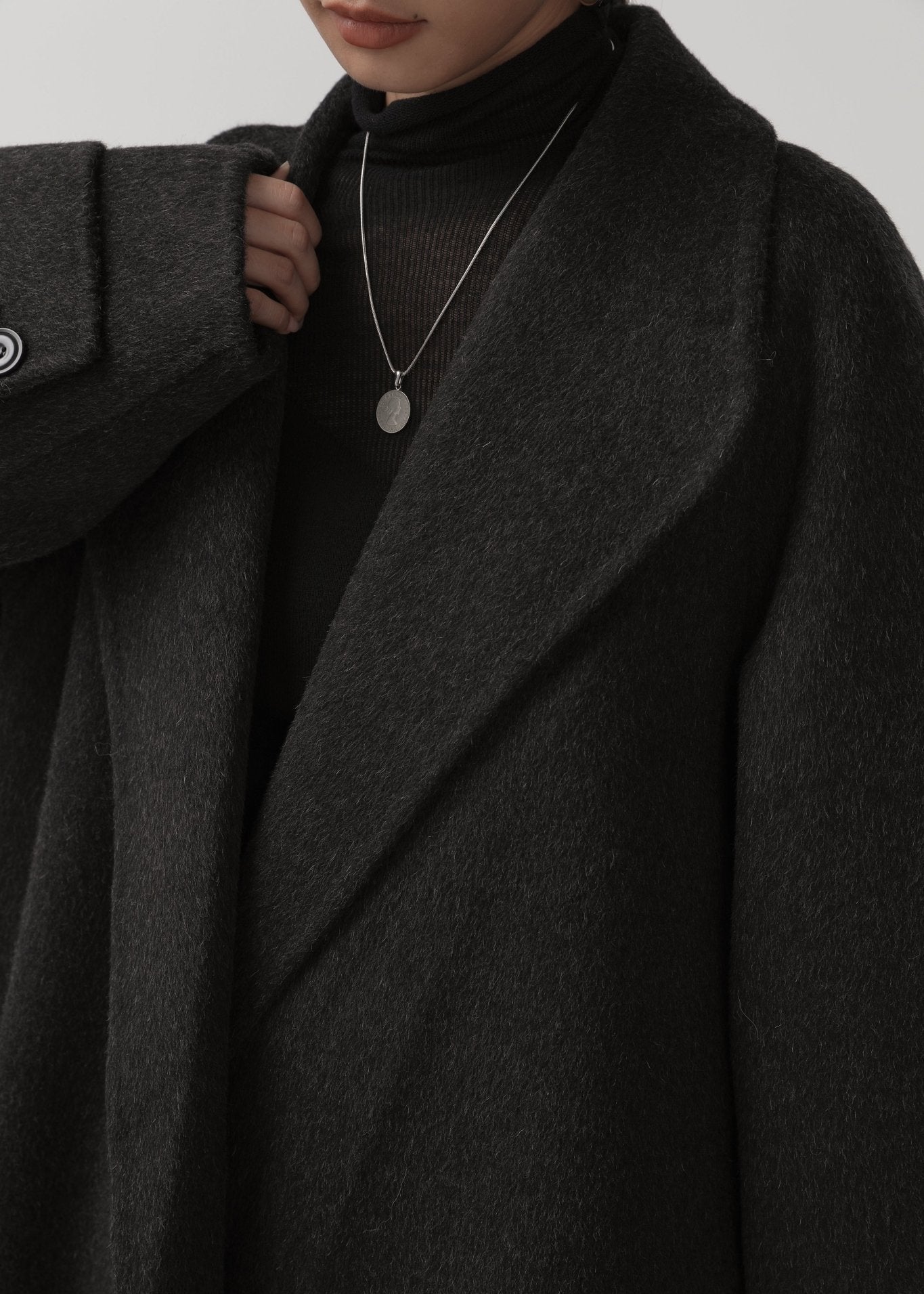 Minimalist Robe Coat - Nettarei