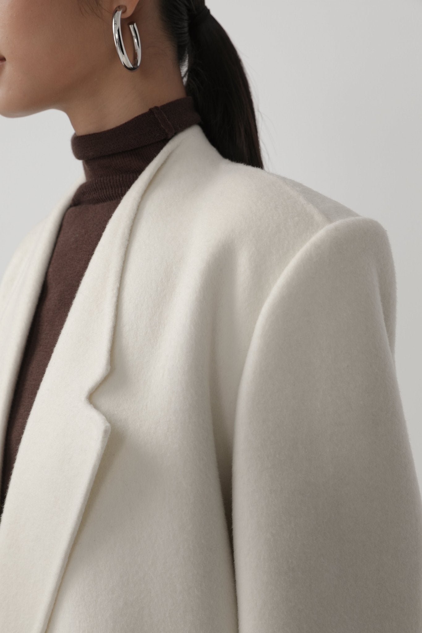 Minimalist Women's Cashmere Coat – Fall - Nettarei