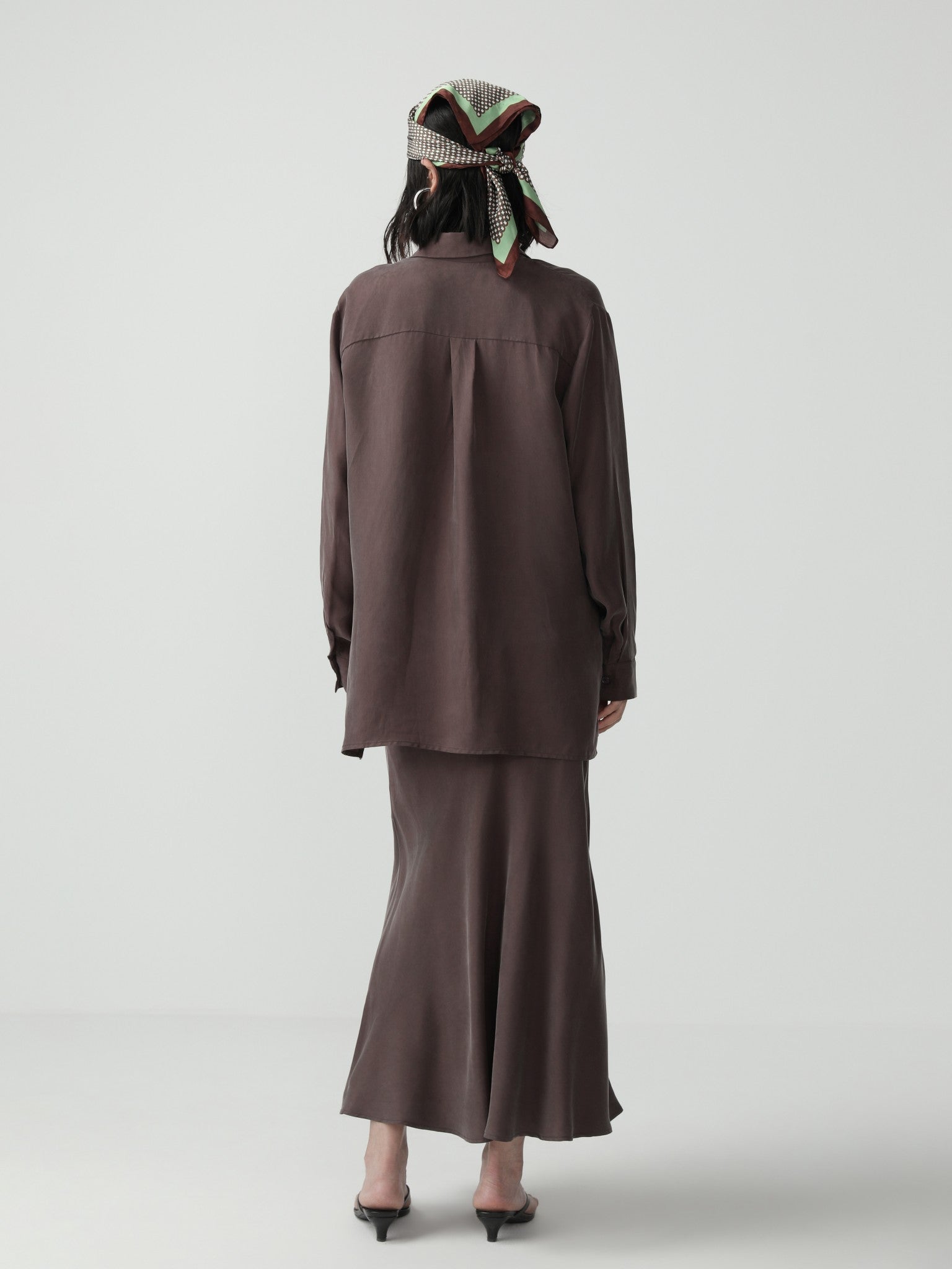 Oversized Minimalist Stylish Shirt for Women - Nettarei
