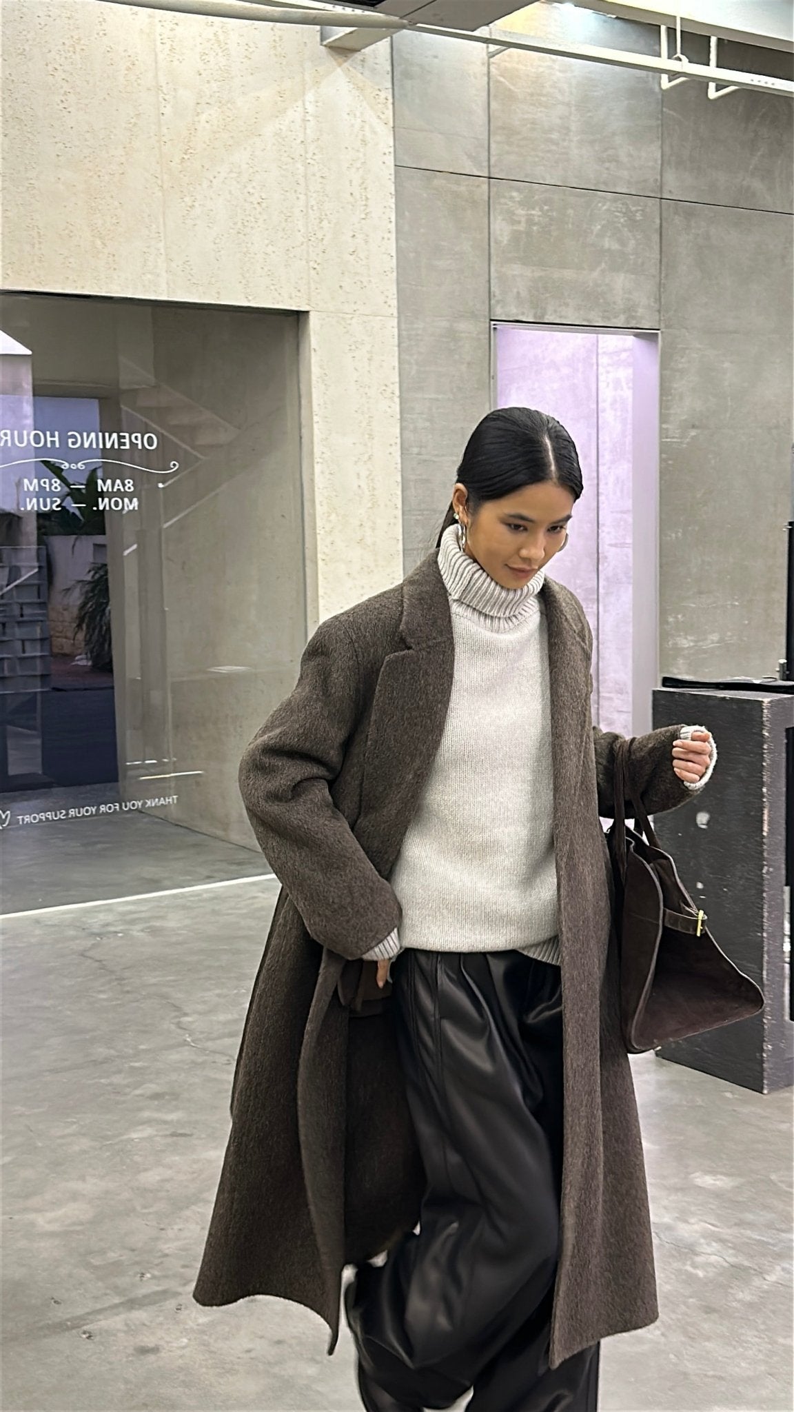 Oversized Turtleneck Sweater - Nettarei