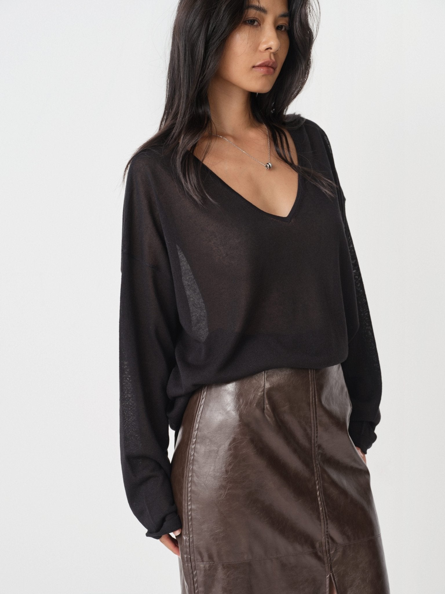 Pure V - neck Shirt for Workwear - Nettarei