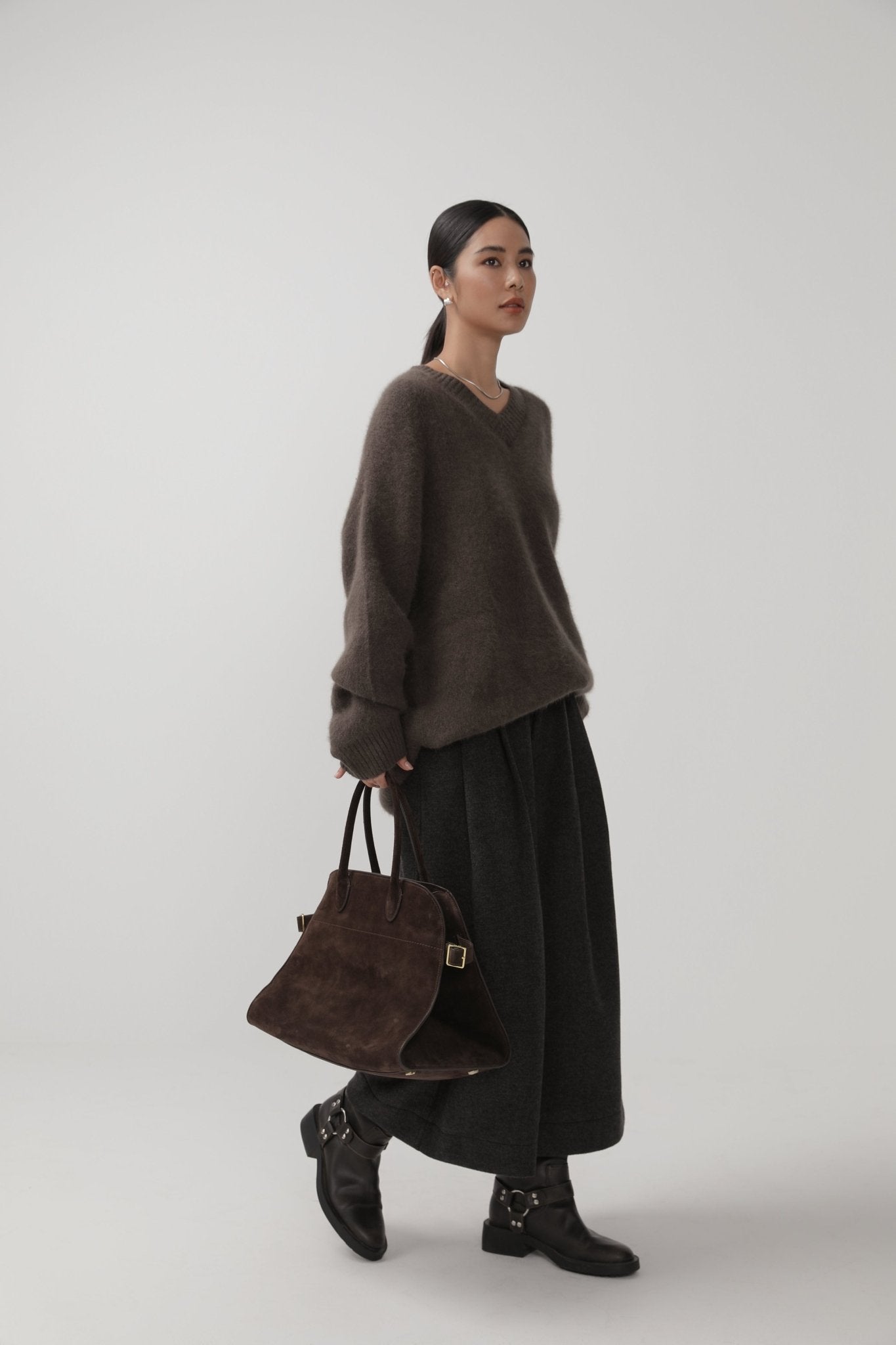 Raccoon Hair Loose V - neck Sweater - Nettarei