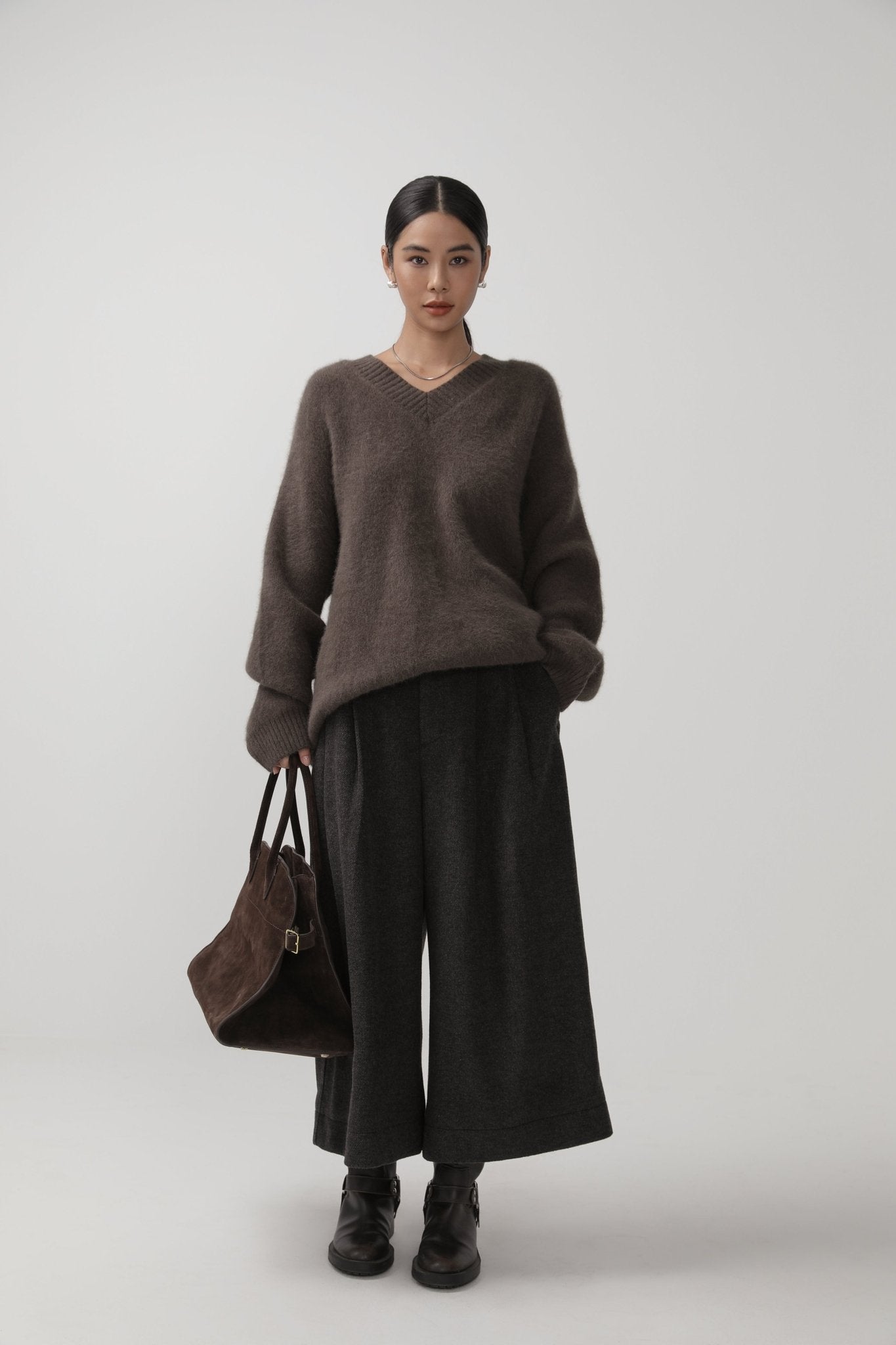 Raccoon Hair Loose V - neck Sweater - Nettarei