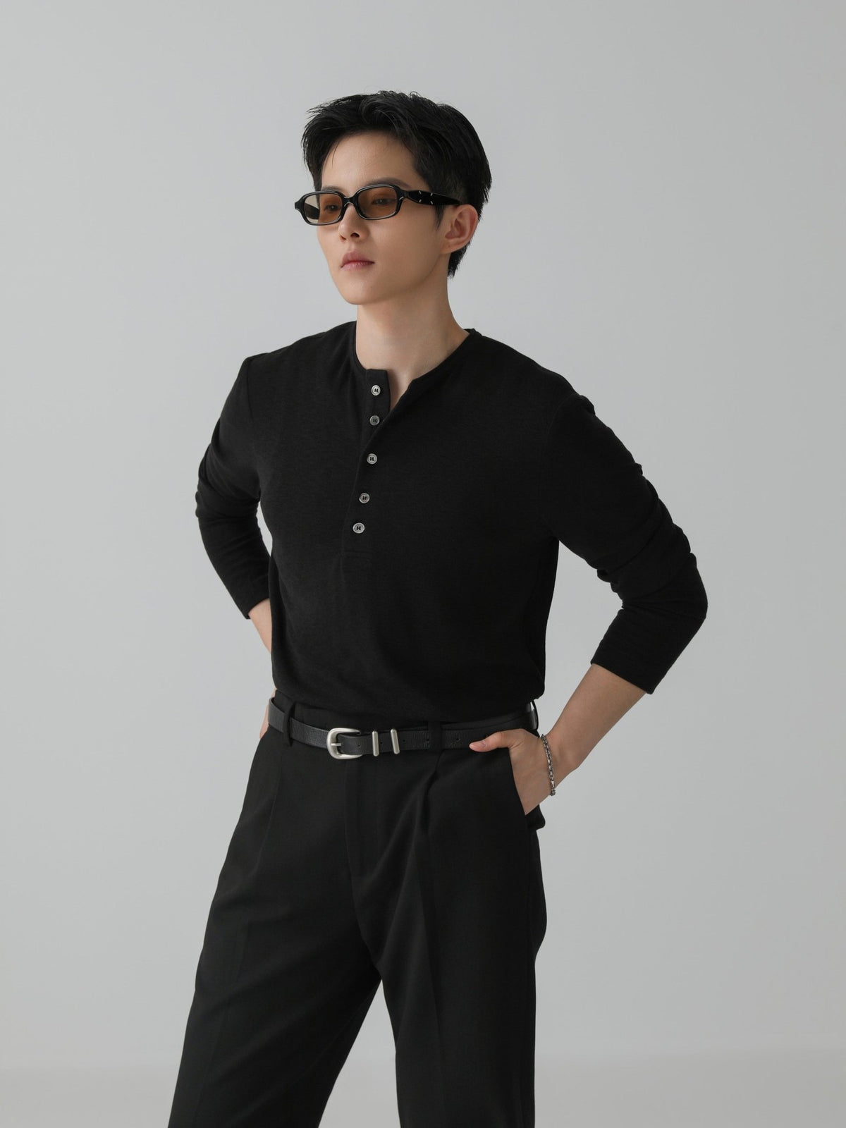 Relaxed Henley Long-Sleeve Tee – Breathable Viscose-Cotton Blend Top for Men - Nettarei