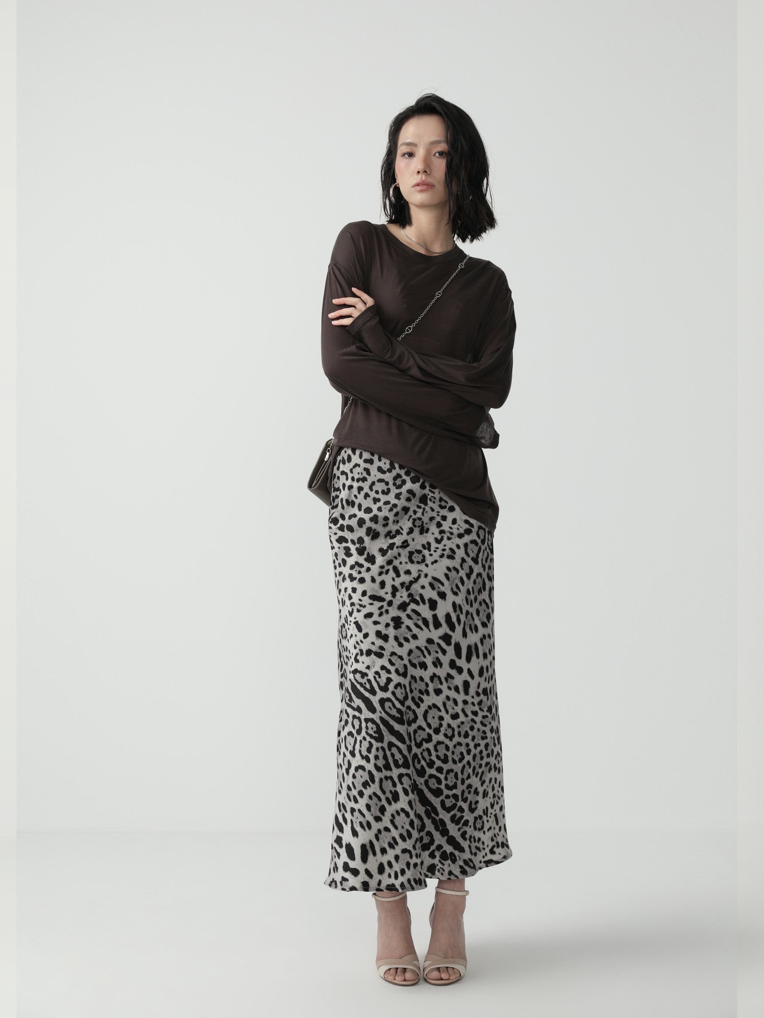 Sleek A - line Midi Skirt with Modern Minimalist Flair - Nettarei