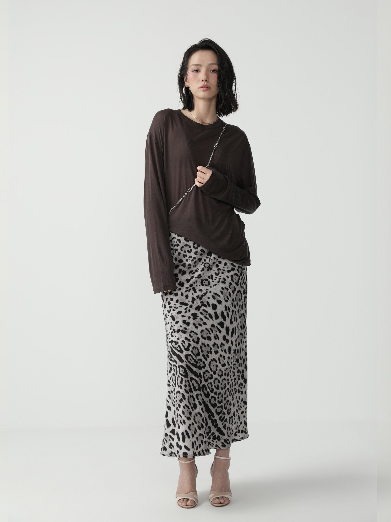 Sleek A - line Midi Skirt with Modern Minimalist Flair - Nettarei