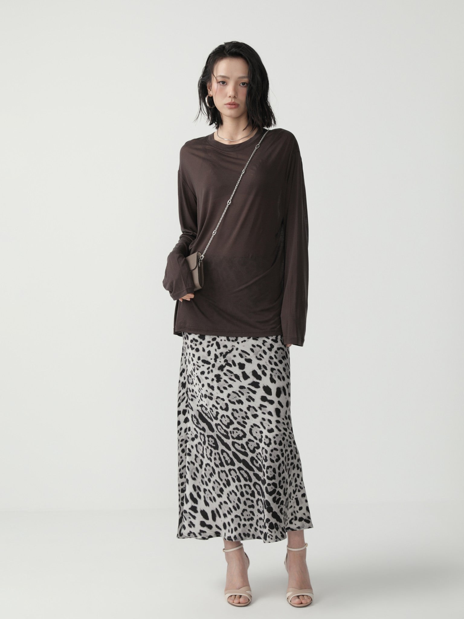 Sleek A - line Midi Skirt with Modern Minimalist Flair - Nettarei