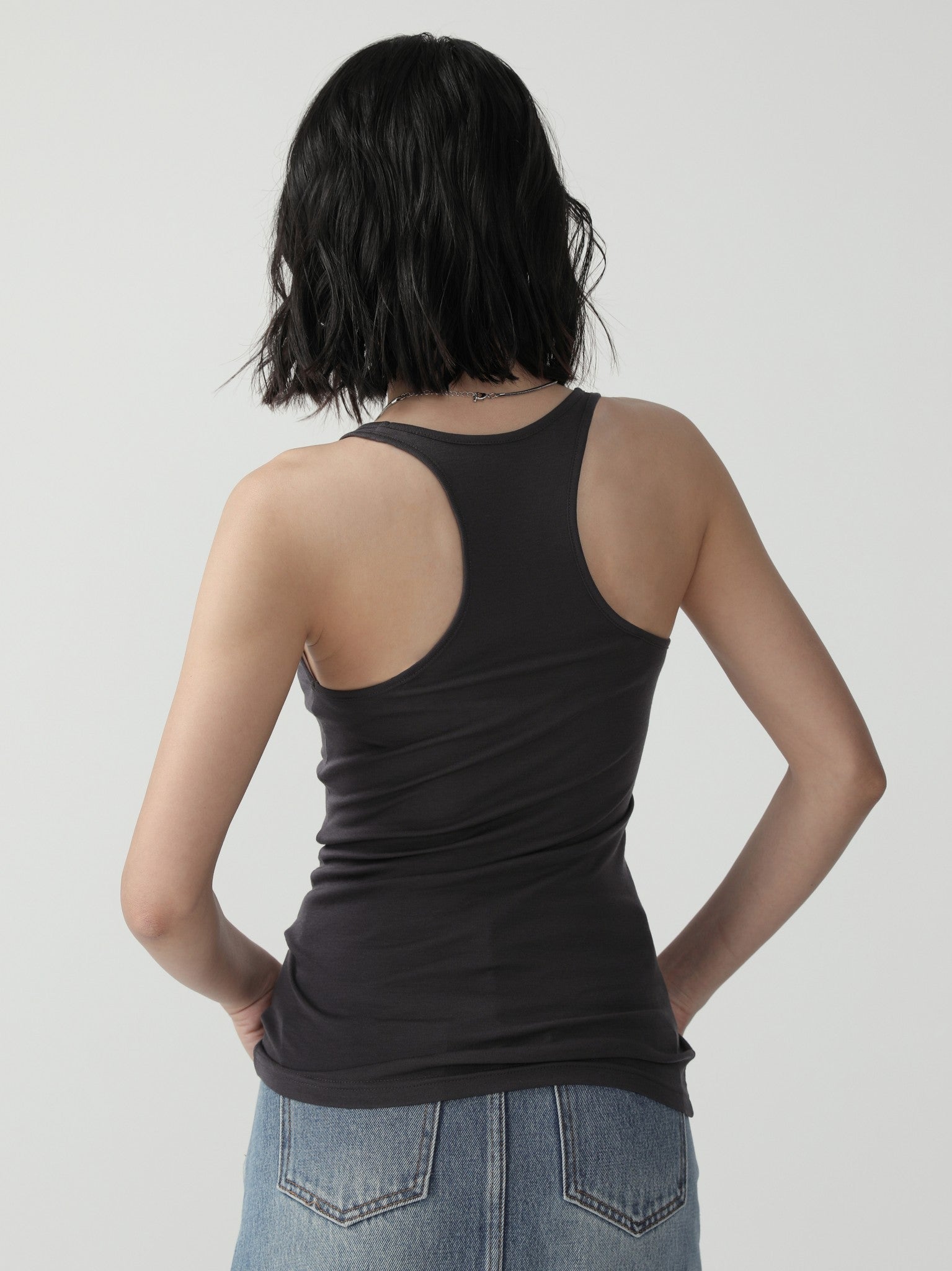 Sleek Fitted Long Sleeve Top - Nettarei