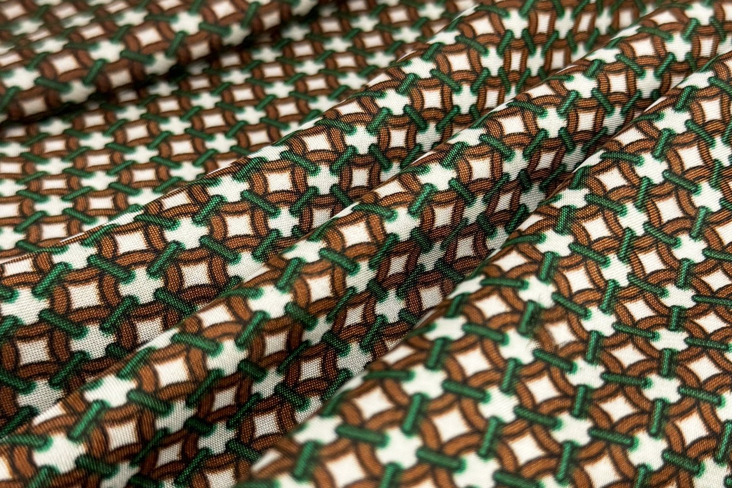 Sleek Minimalist Square Scarf for Women - Nettarei