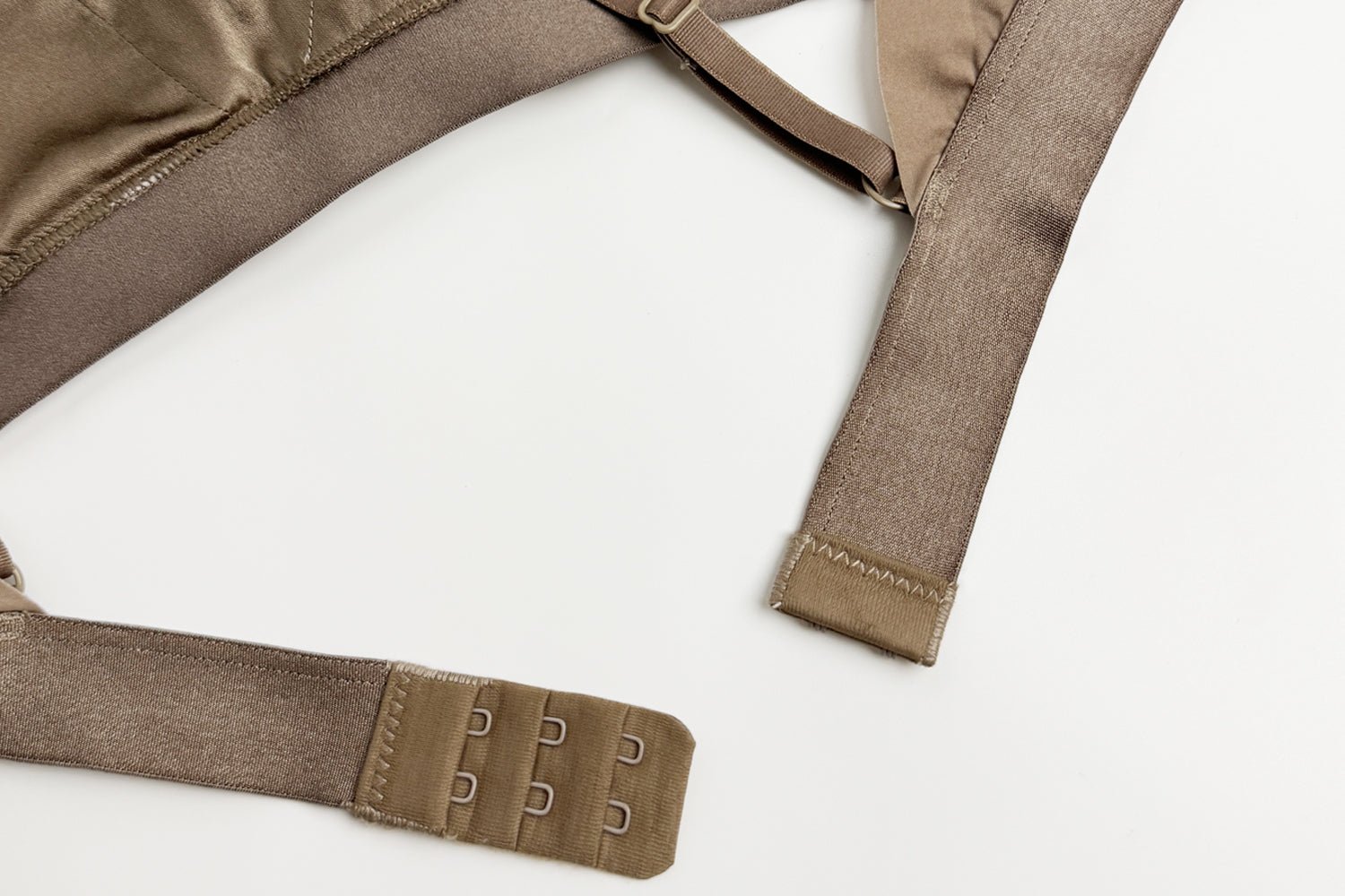Sleek Minimalist Triangle Bralette - Nettarei