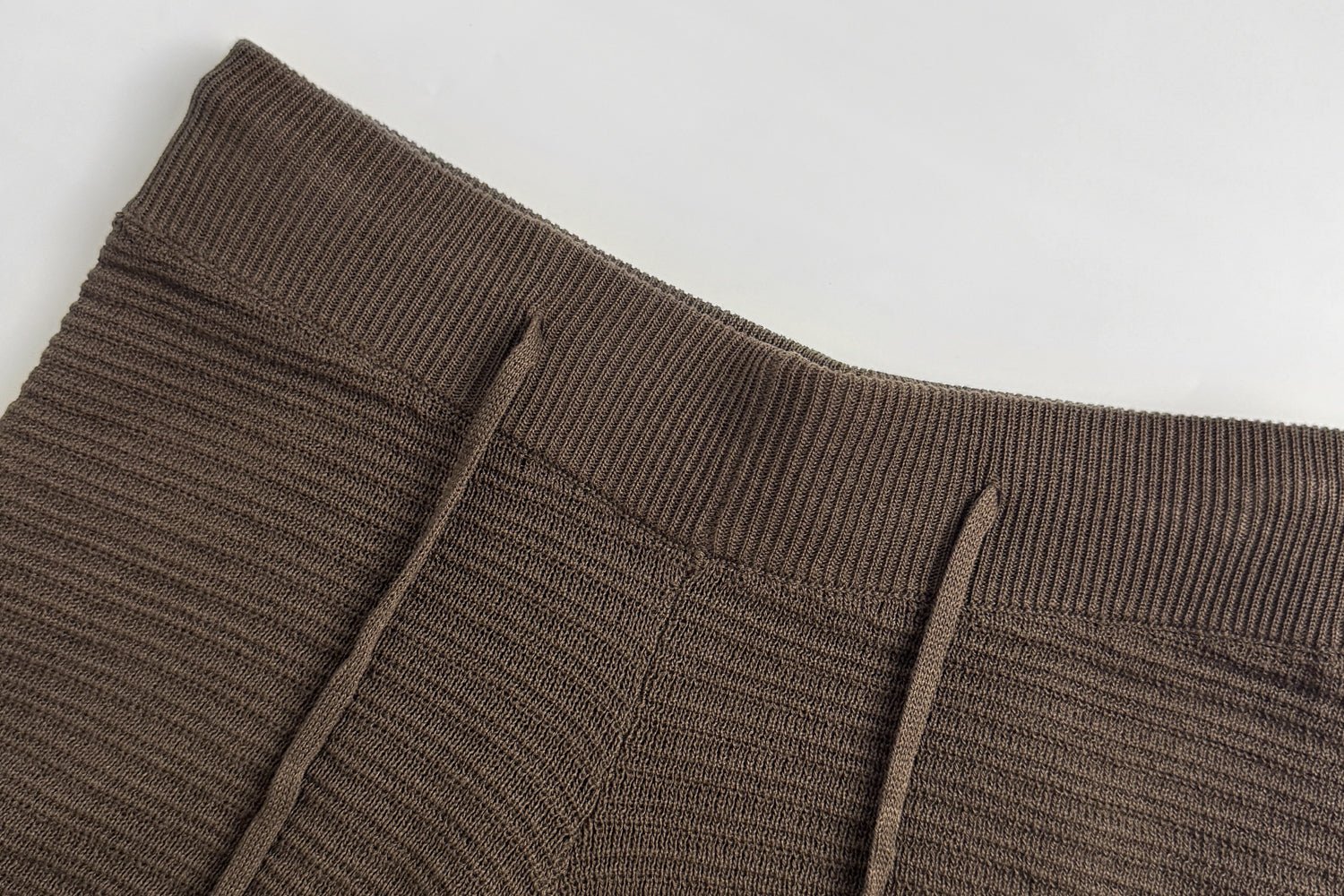 Sleek Minimalist Wide - Leg Knit Shorts - Nettarei