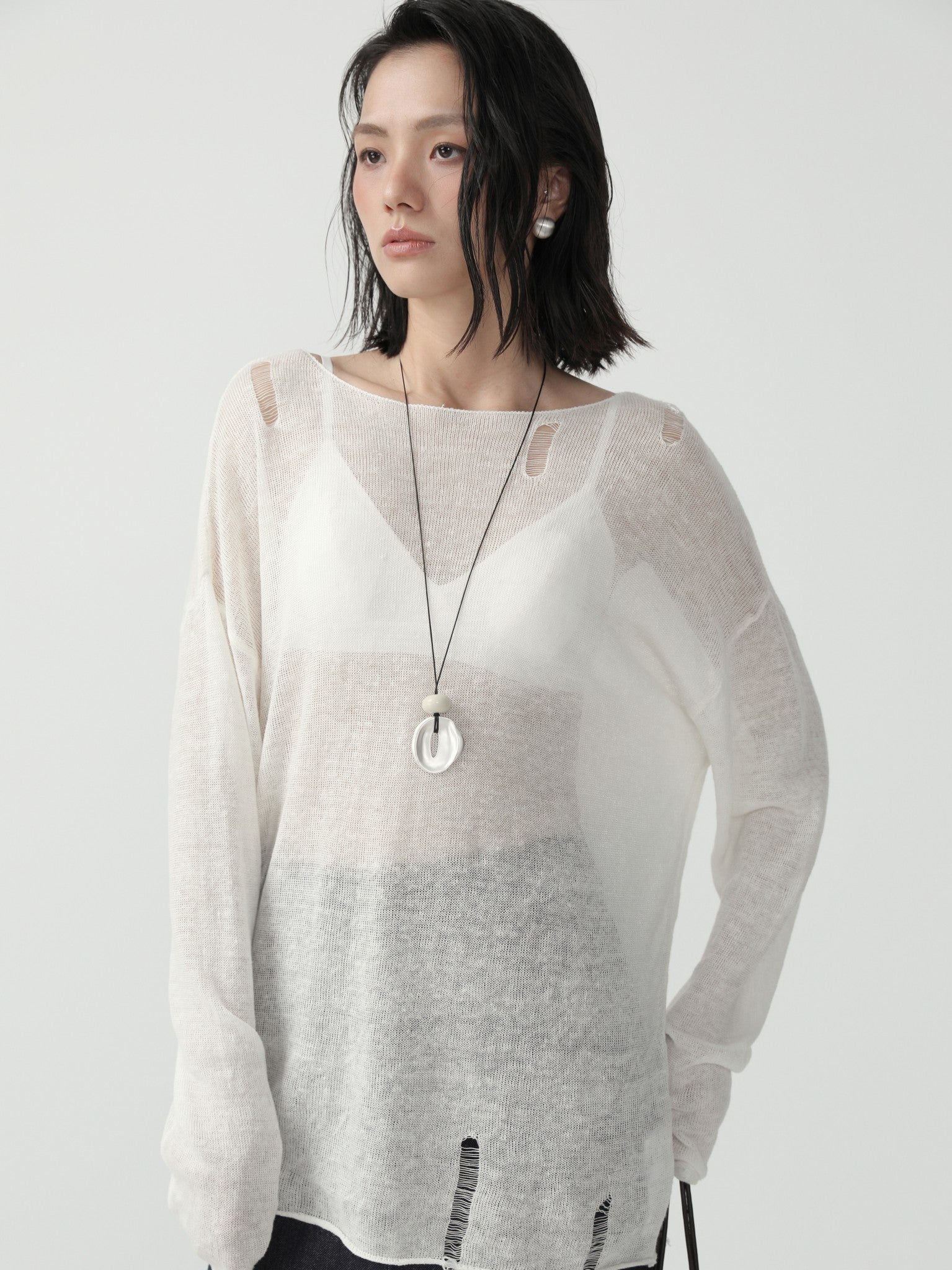 Slim Fit Sleek Minimalist Sweater - Nettarei
