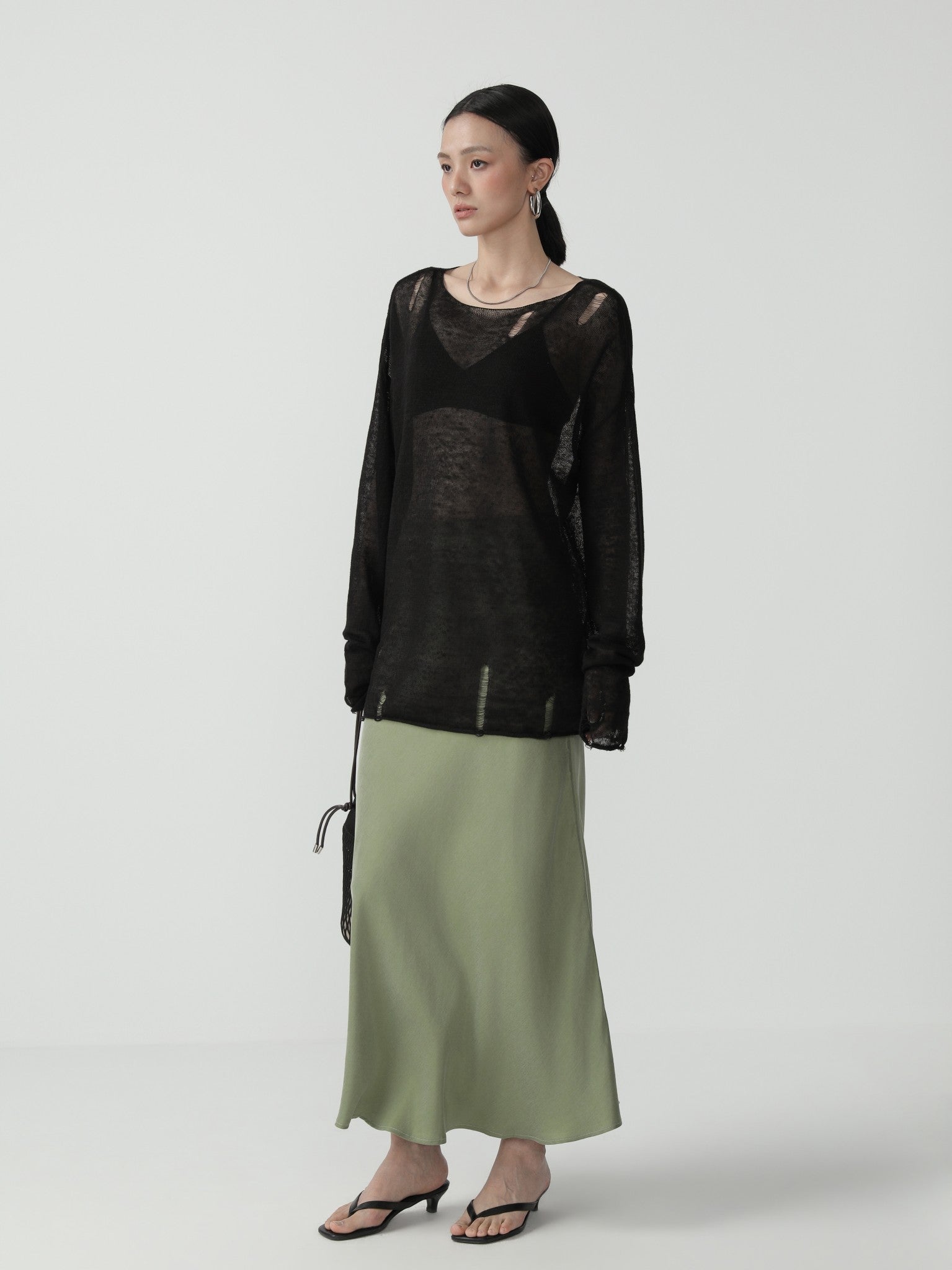 Slim Fit Sleek Minimalist Sweater - Nettarei