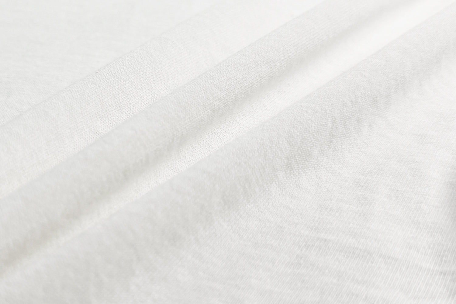 Slim Stretch Turtleneck Tee with Sleek Minimalist Design - Nettarei