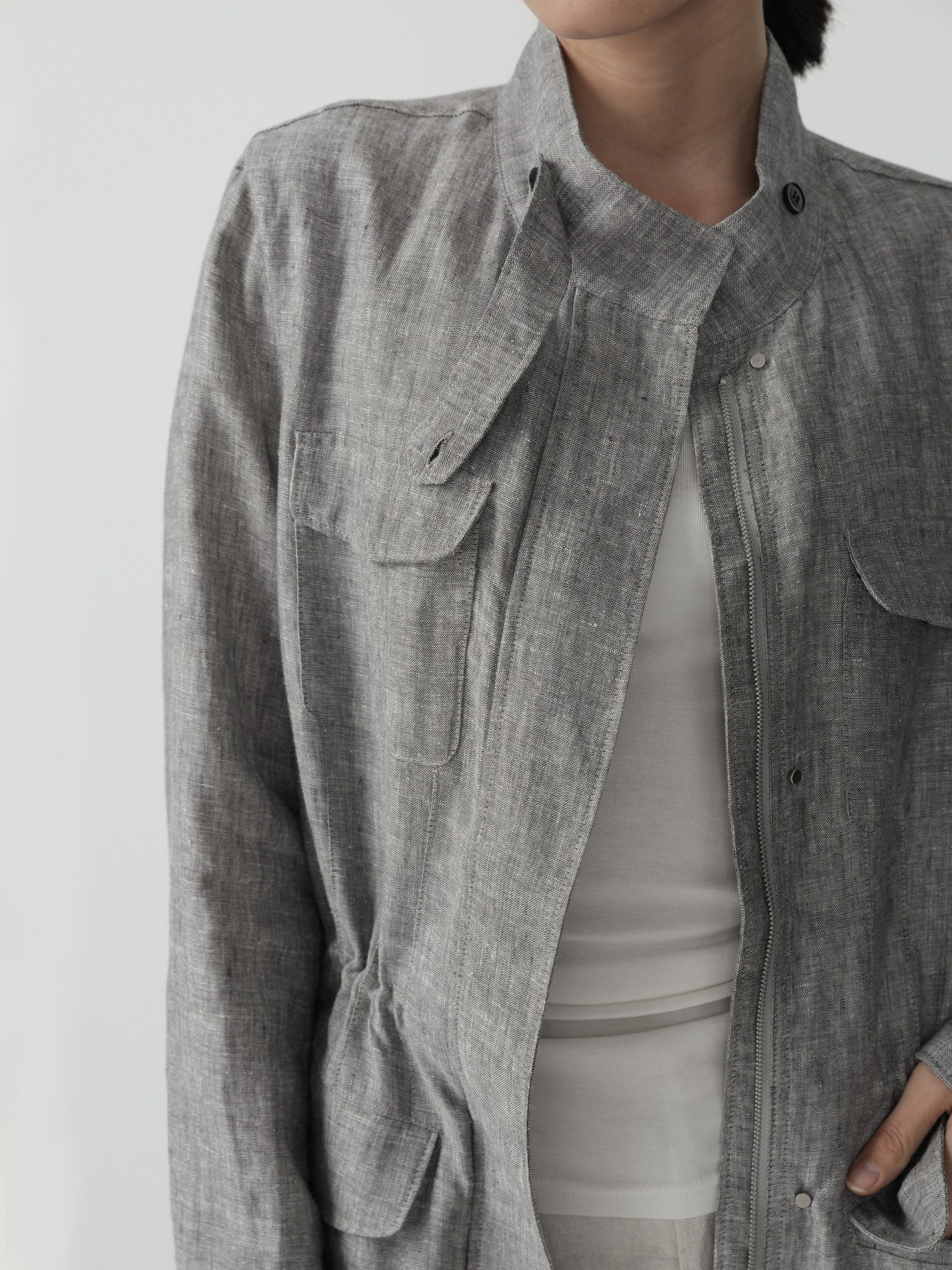 Stylish Minimal Cargo Jacket for Women - Nettarei