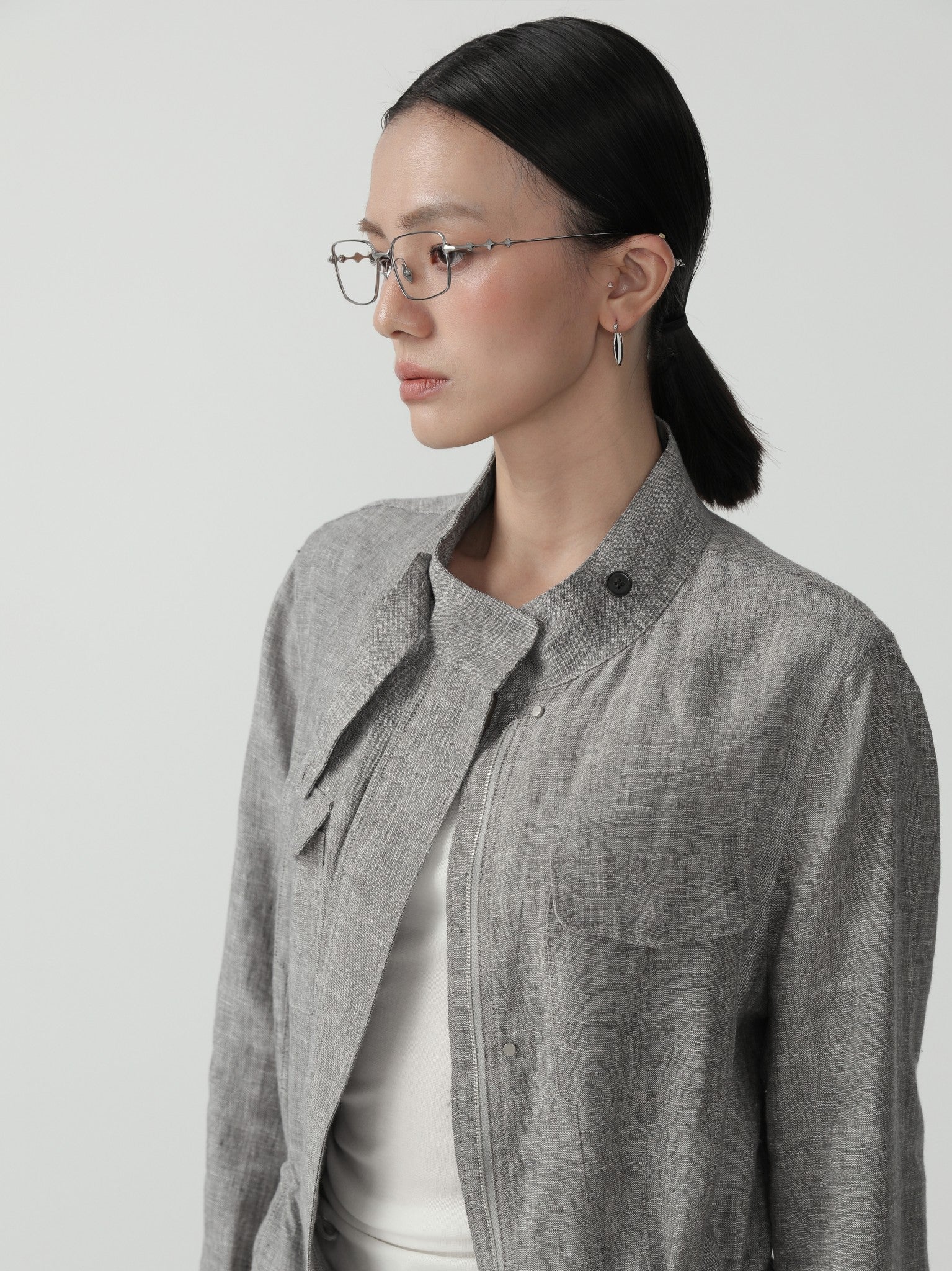 Stylish Minimal Cargo Jacket for Women - Nettarei