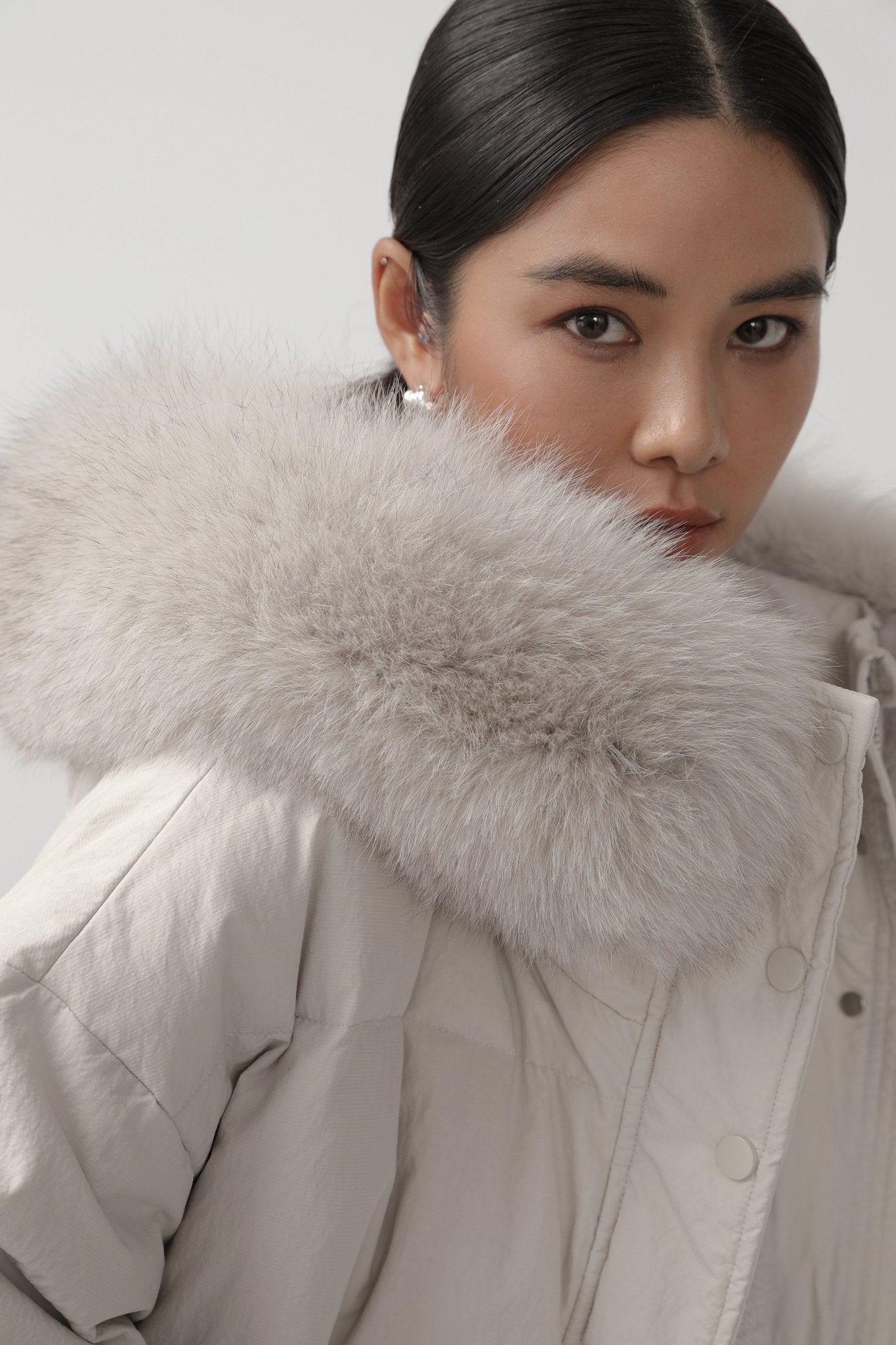 White Minimalist Long Parka - Nettarei