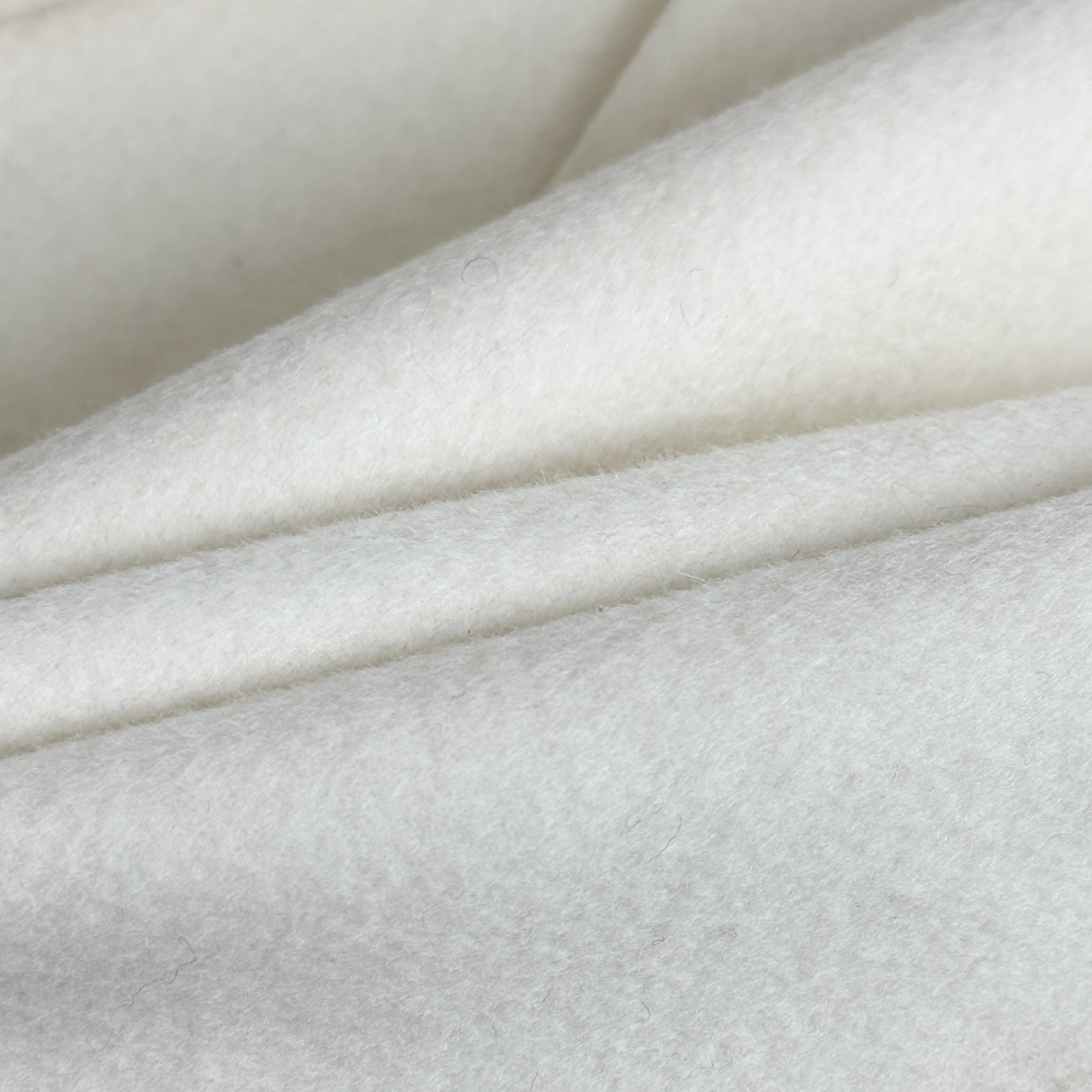 Minimalist Women's Cashmere Coat – Fall