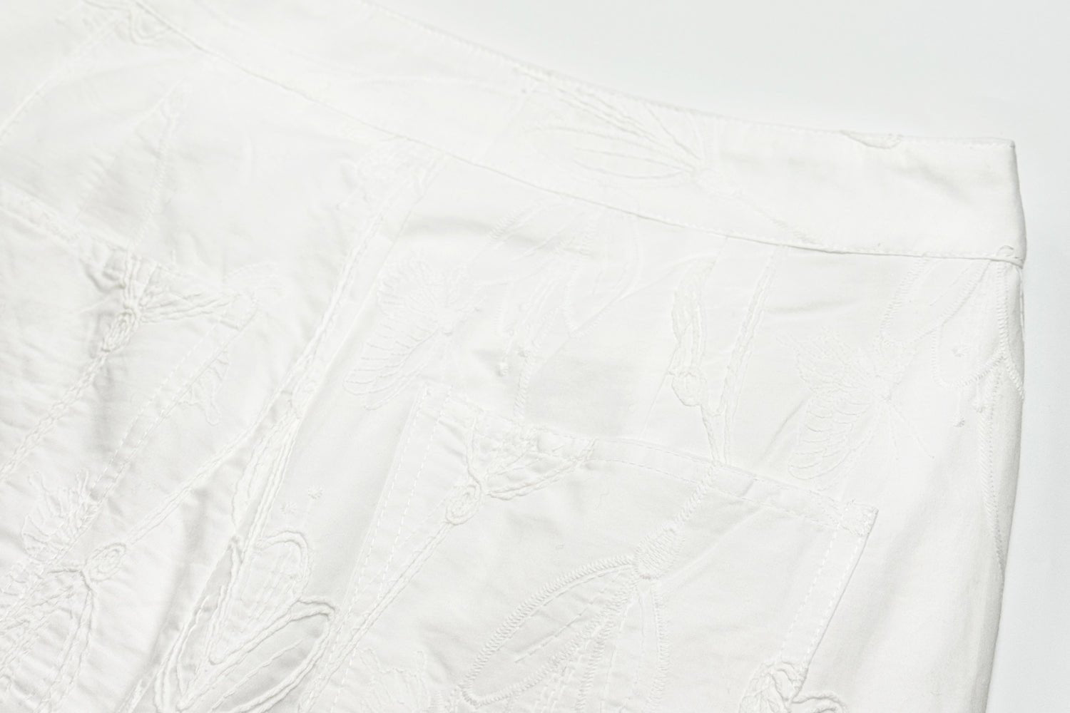 Embroidered Wide-Leg Pants with Minimalist Flair - Nettarei