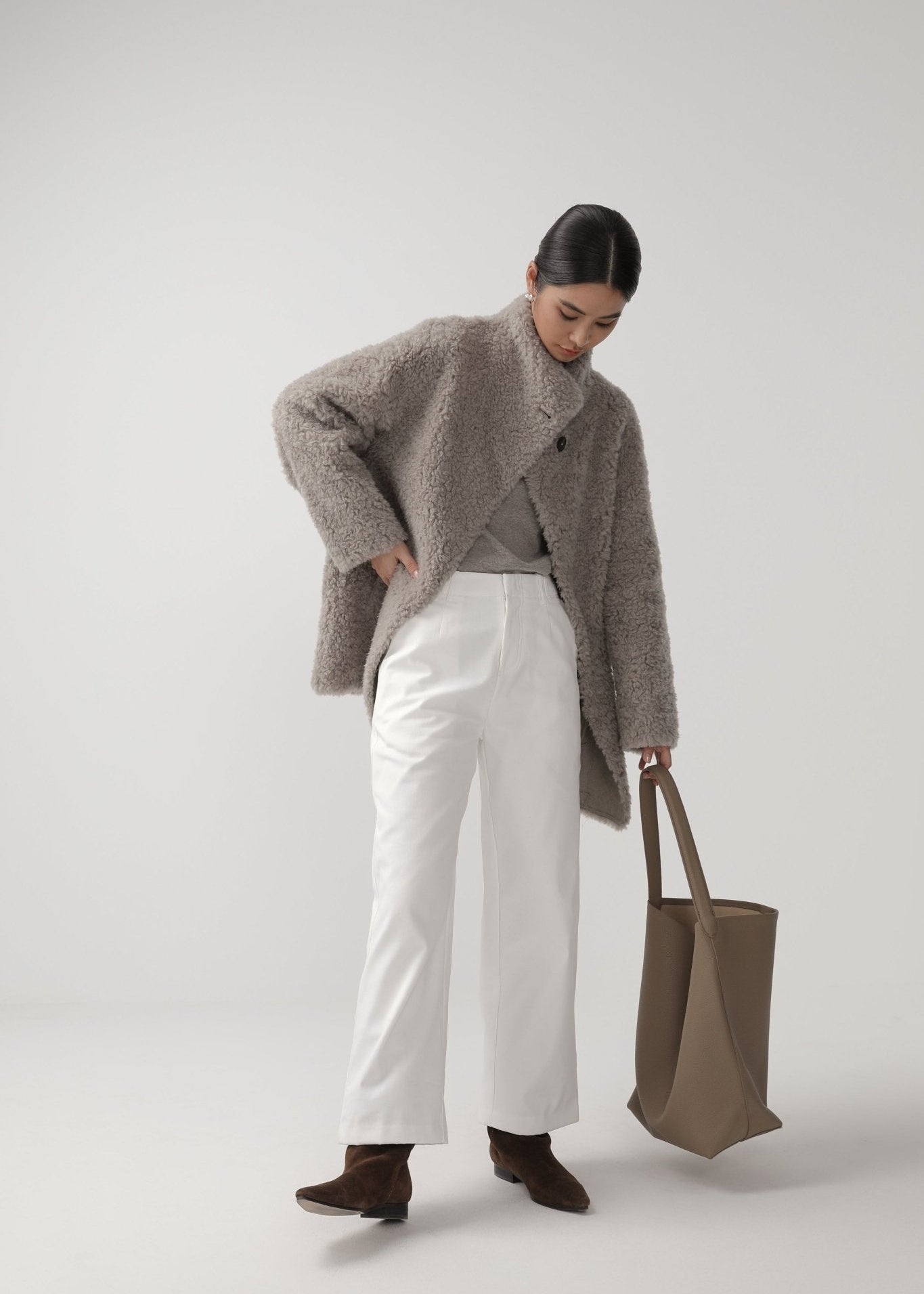 Loose Minimalist Coat for Fall - Nettarei