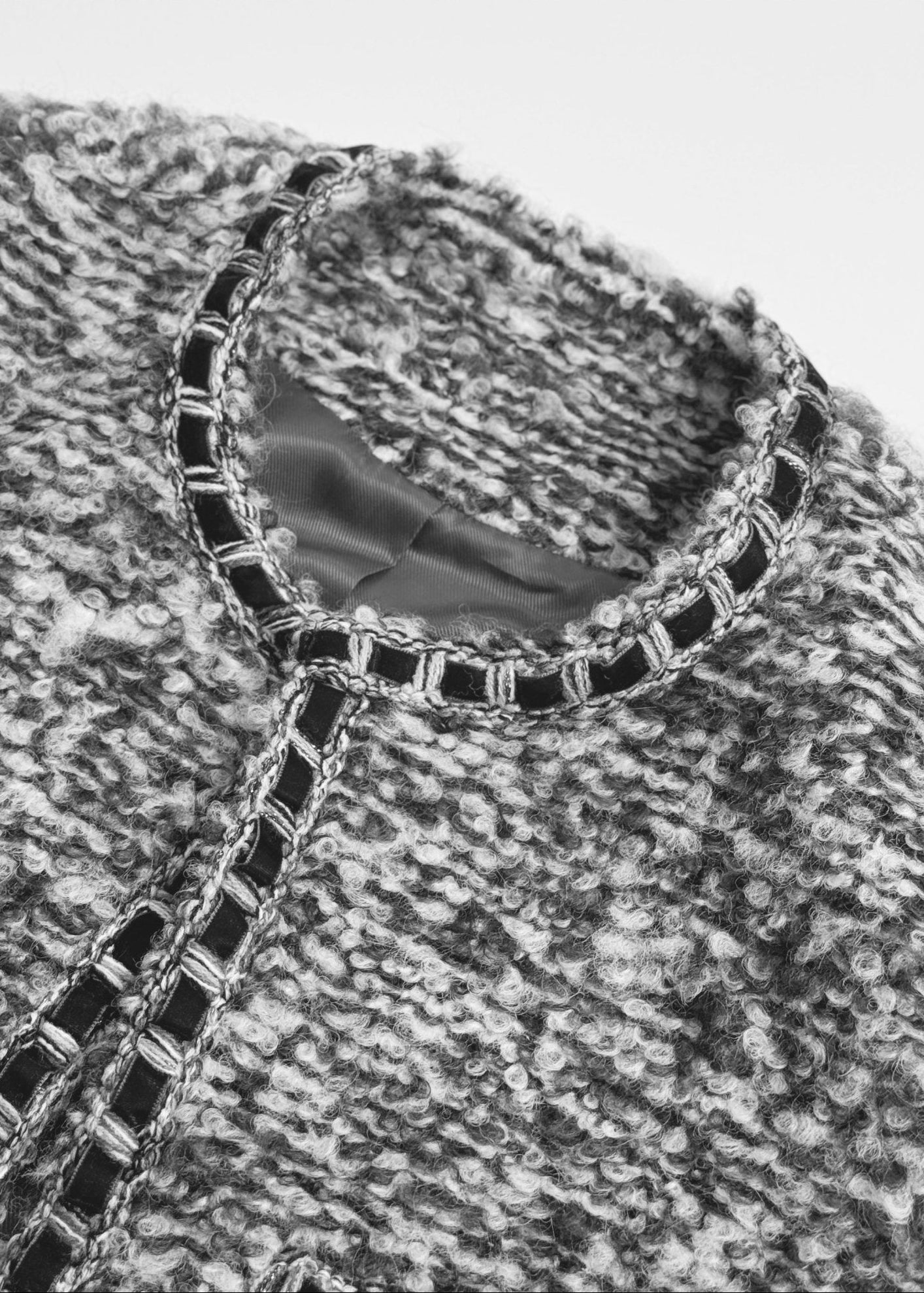 Minimalist Fall Jacket - Nettarei