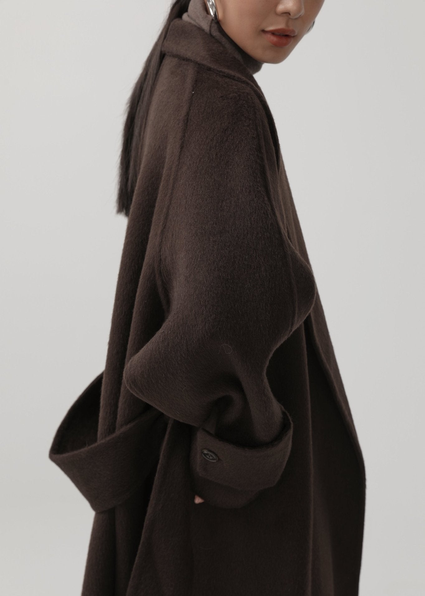 Minimalist Robe Coat - Nettarei