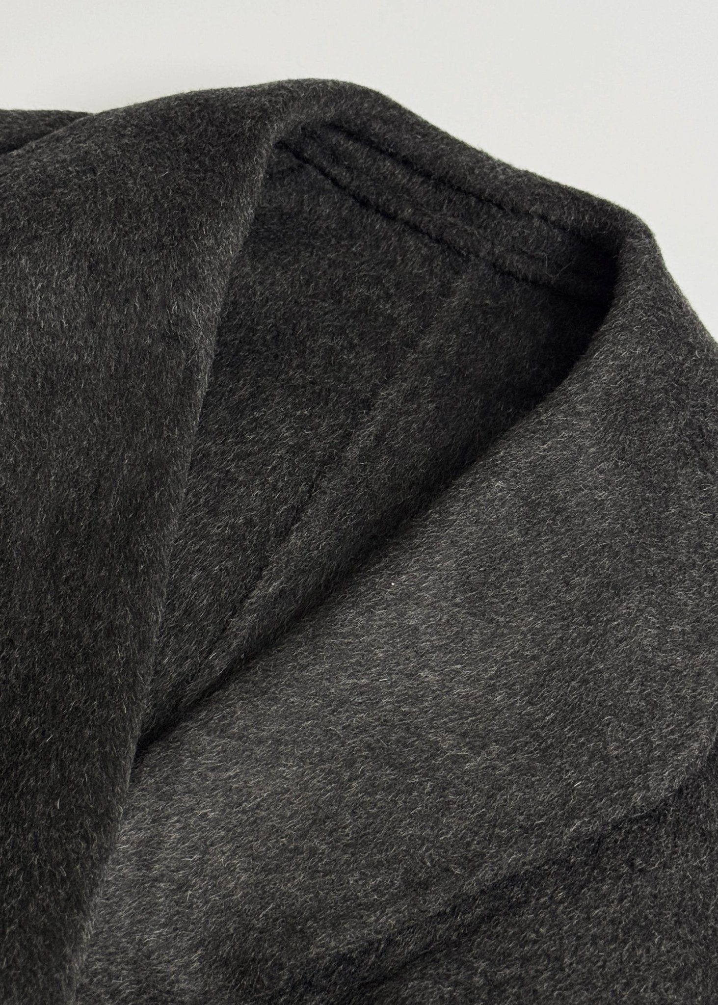 Minimalist Robe Coat - Nettarei