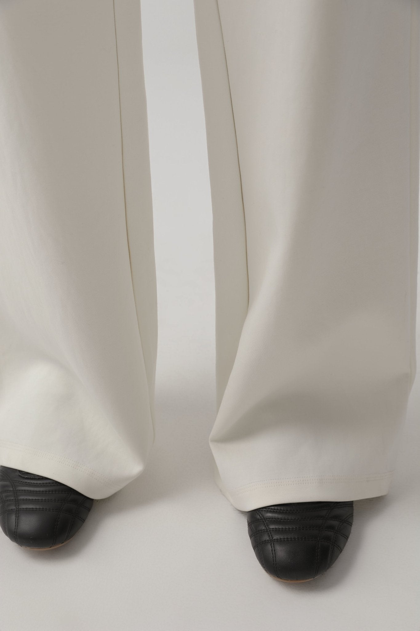 Minimalist Straight Pants for Fall - Nettarei