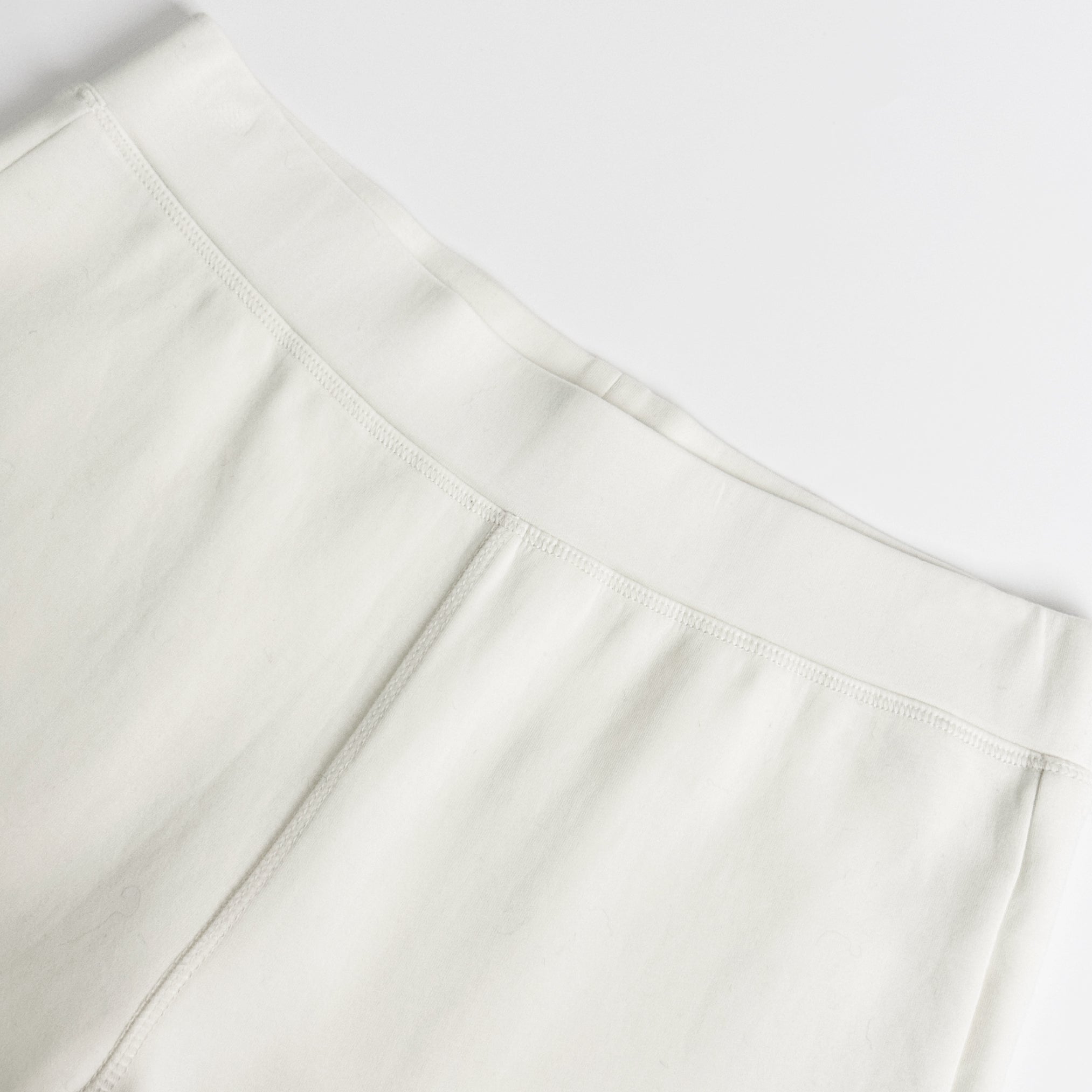 Minimalist Straight Pants for Fall - Nettarei