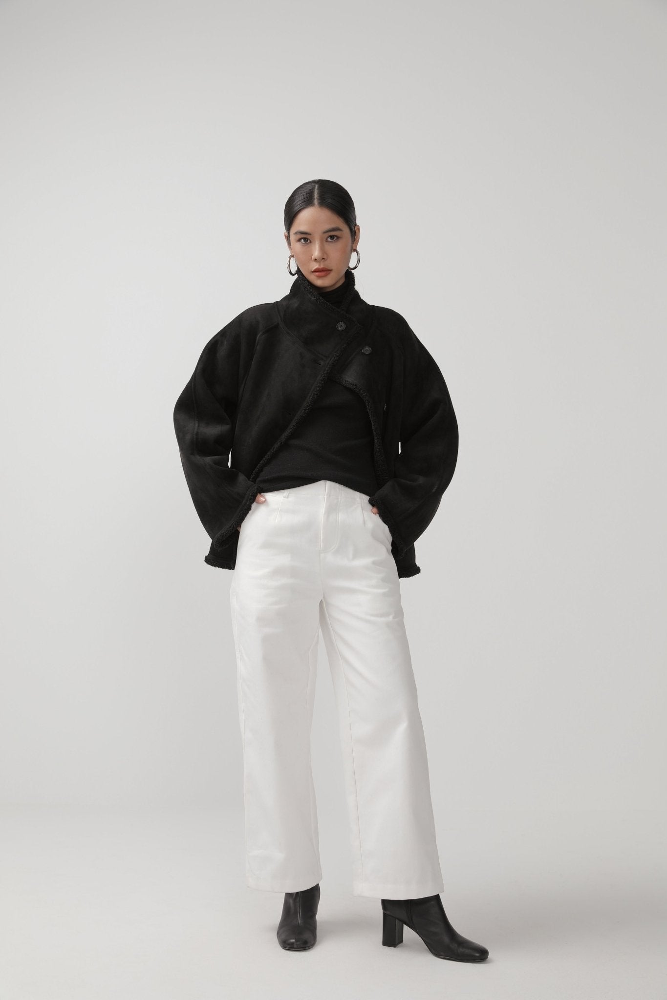 Minimalist Turtleneck Sweater - Nettarei