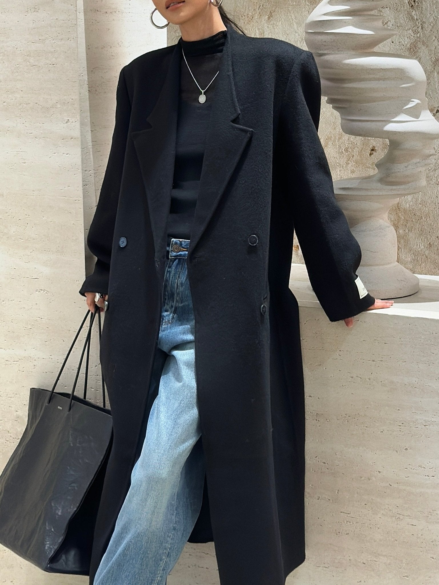 Minimalist Women's Cashmere Coat – Fall - Nettarei