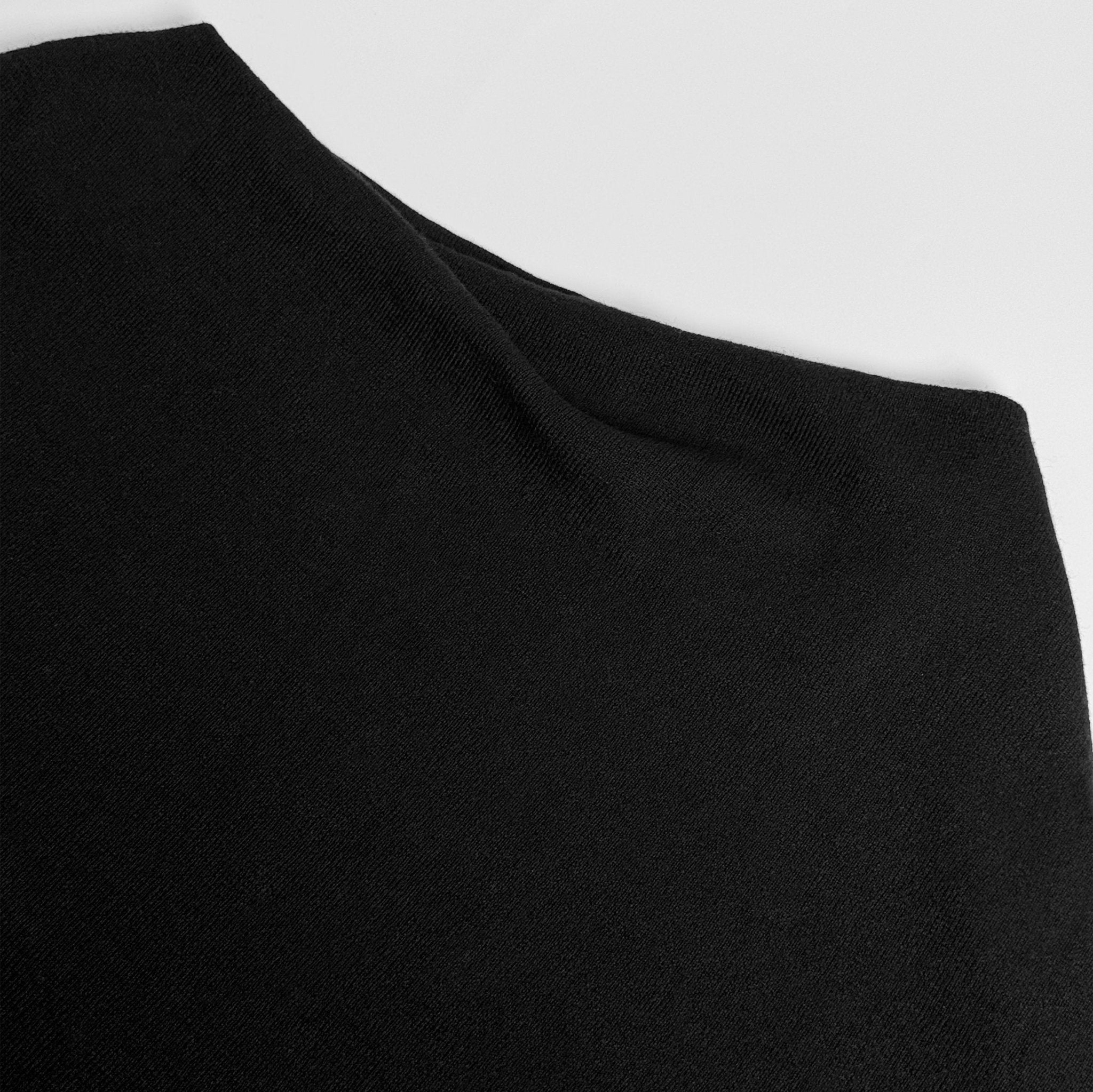 Minimalist Women's Sweater - Nettarei