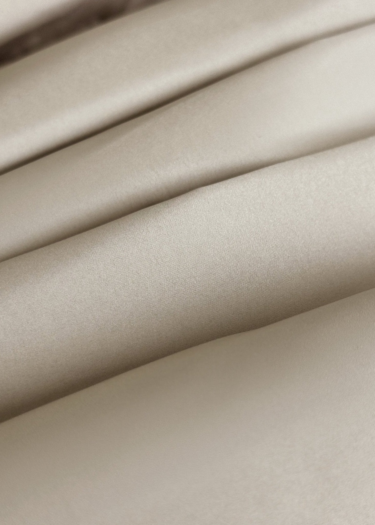 Oversized Minimalist White Duck Down Parka - Nettarei