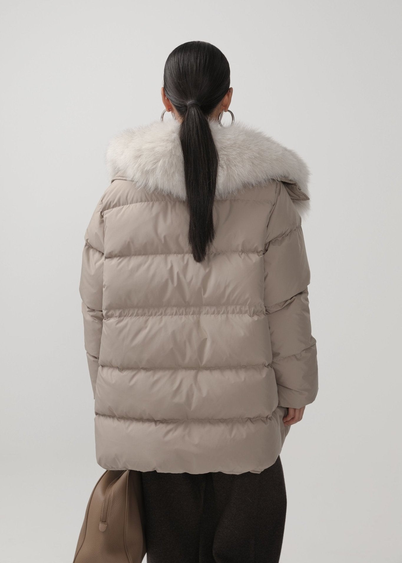 Oversized Minimalist White Duck Down Parka - Nettarei