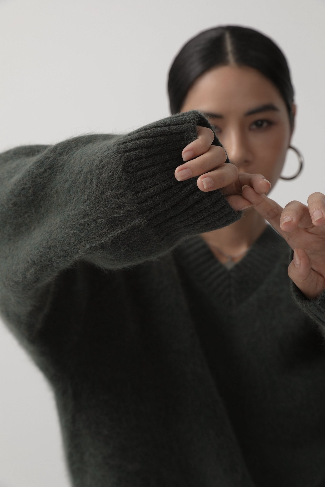 Raccoon Hair Loose V - neck Sweater - Nettarei