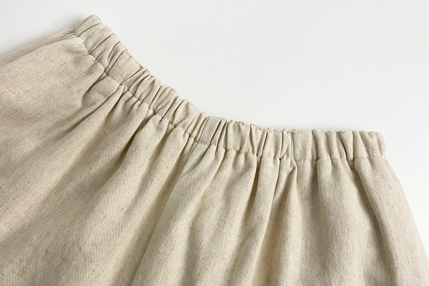 Relaxed Fit Minimalist Loose Shorts - Nettarei