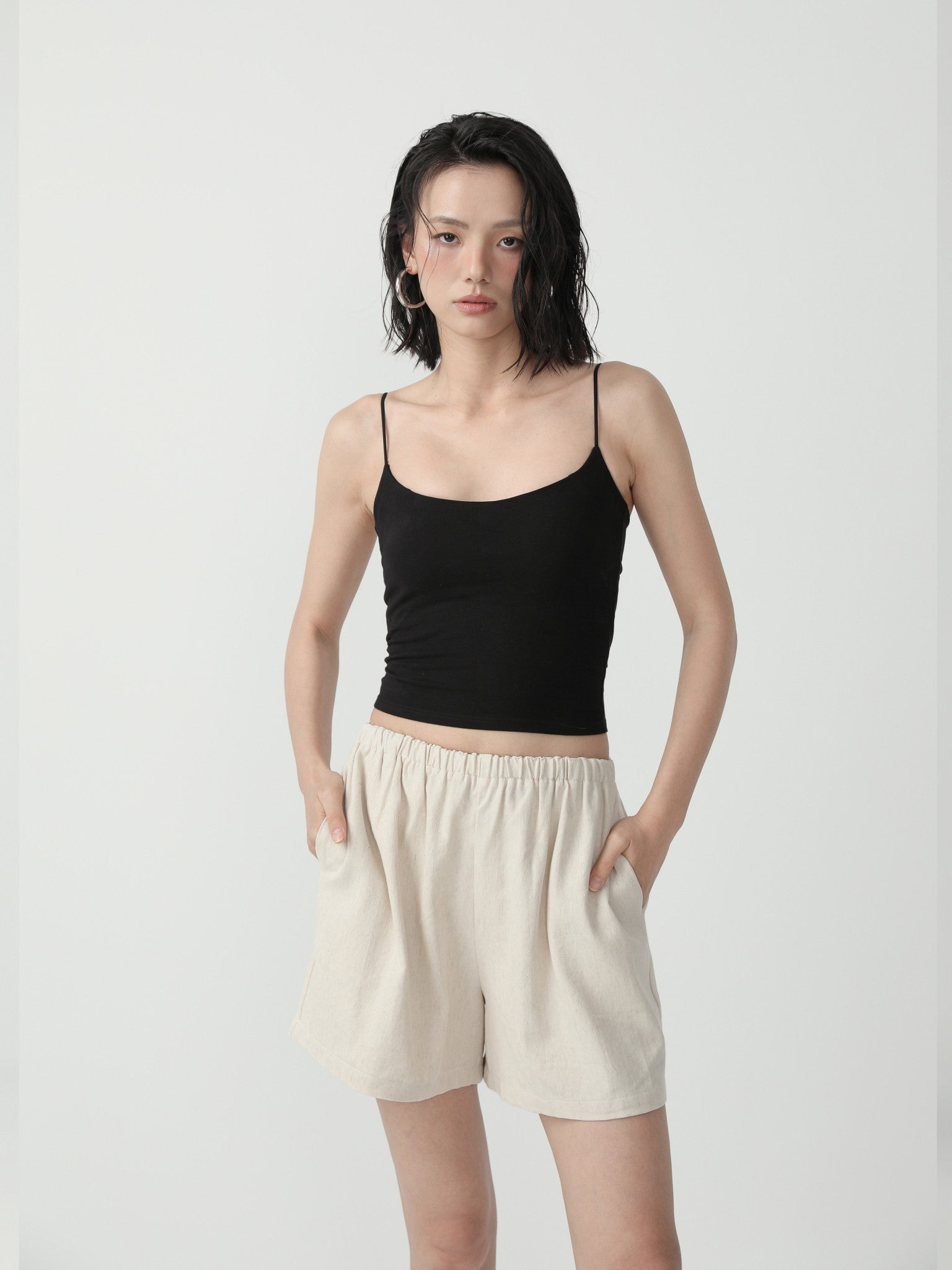 Relaxed Fit Minimalist Loose Shorts - Nettarei