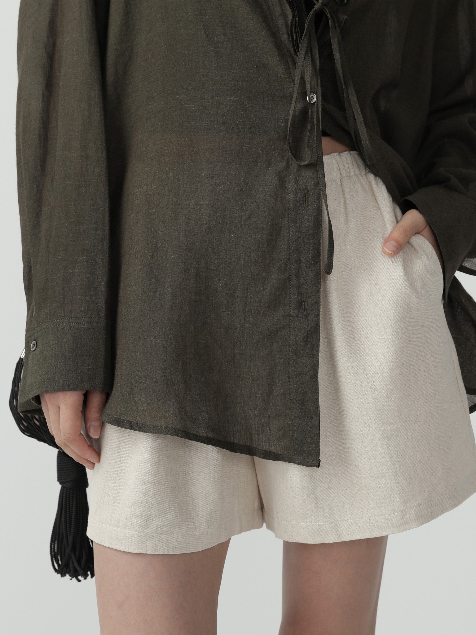 Relaxed Fit Minimalist Loose Shorts - Nettarei