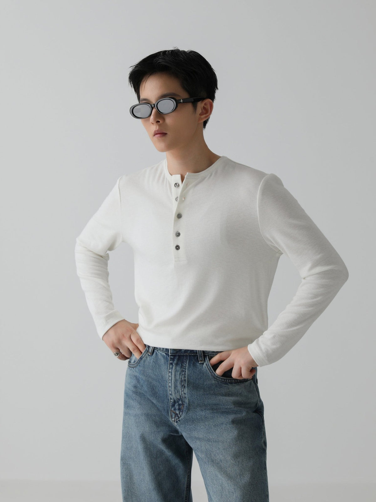 Relaxed Henley Long-Sleeve Tee – Breathable Viscose-Cotton Blend Top for Men - Nettarei