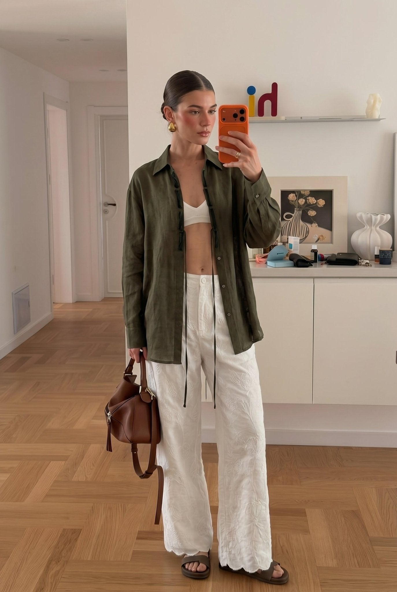 Relaxed Minimalist Oversize Shirt for Women - Nettarei