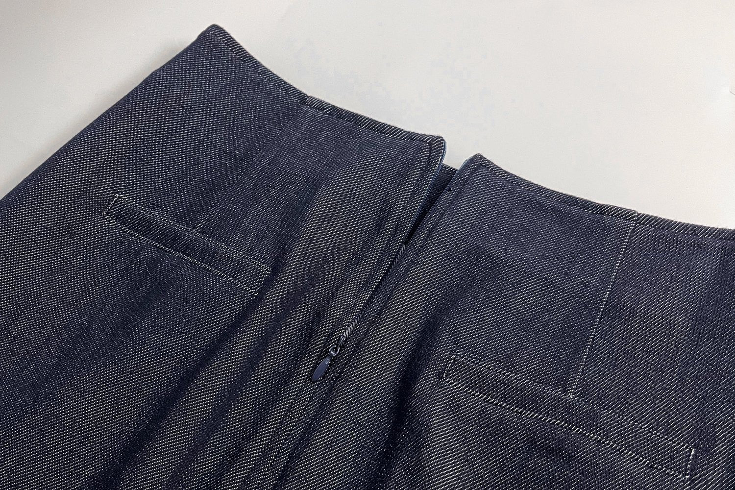 Sleek Denim Pencil Skirt for Women - Nettarei