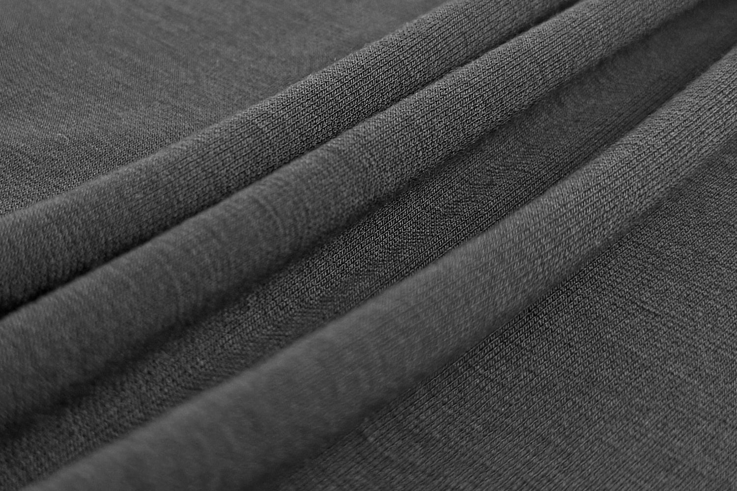Sleek Fitted Long Sleeve Top - Nettarei