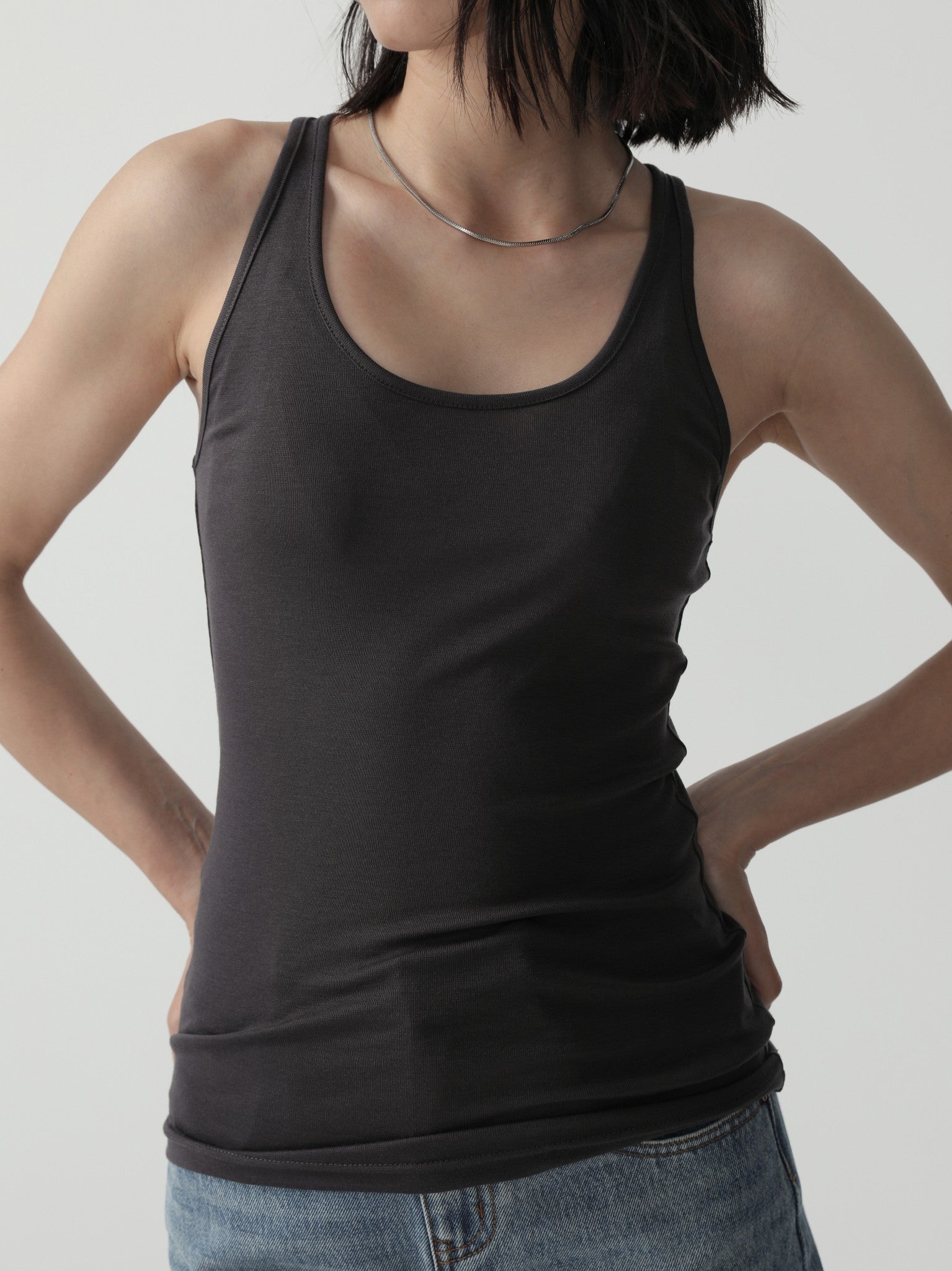 Sleek Fitted Long Sleeve Top - Nettarei