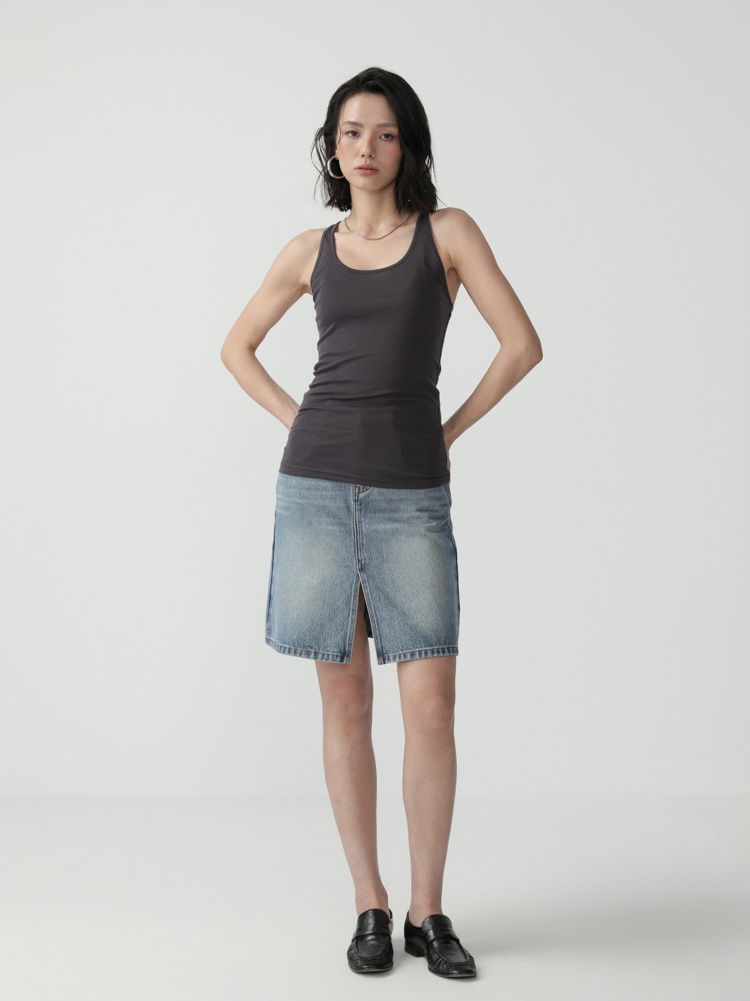 Sleek Fitted Long Sleeve Top - Nettarei