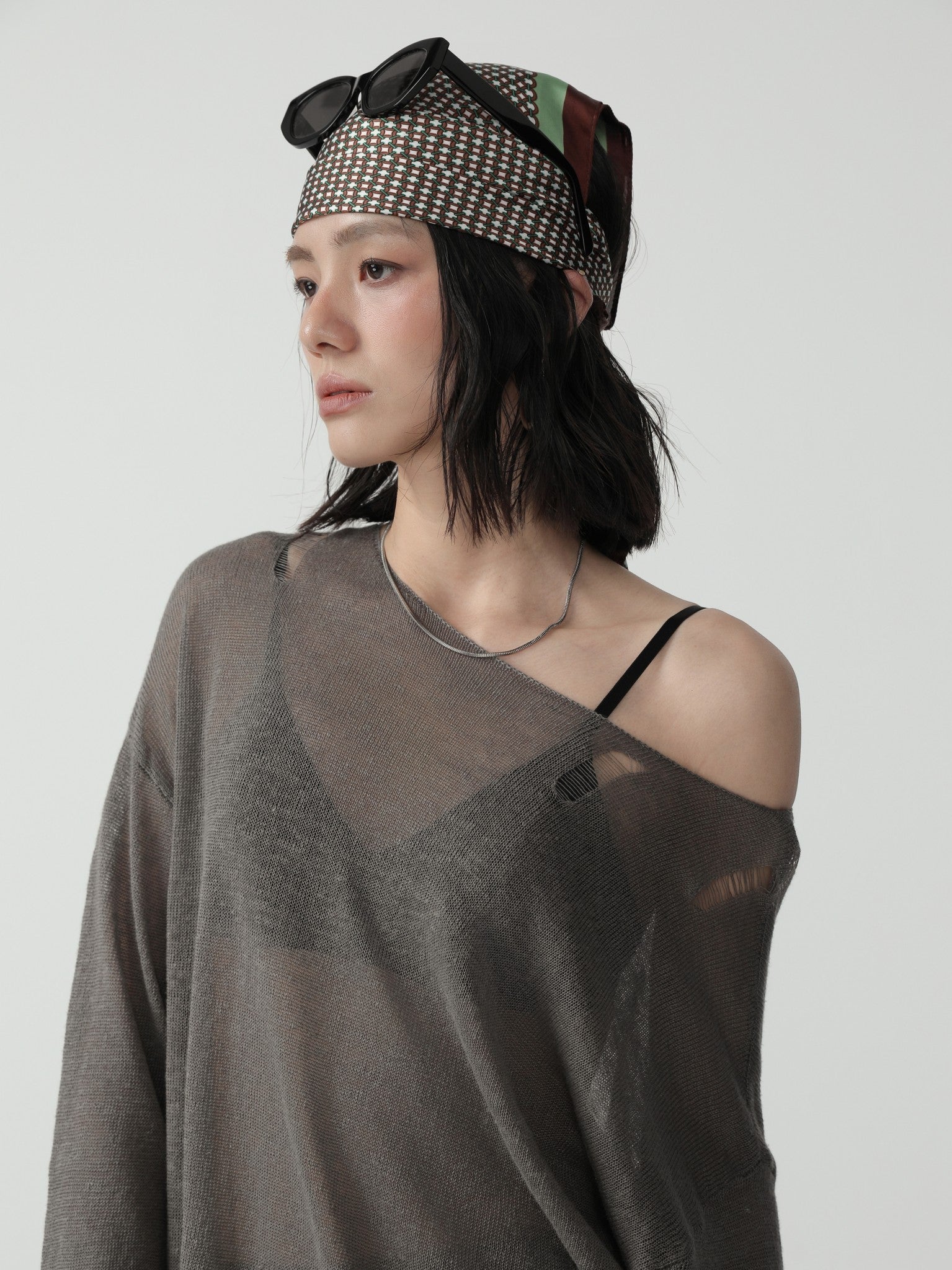 Sleek Minimalist Square Scarf for Women - Nettarei